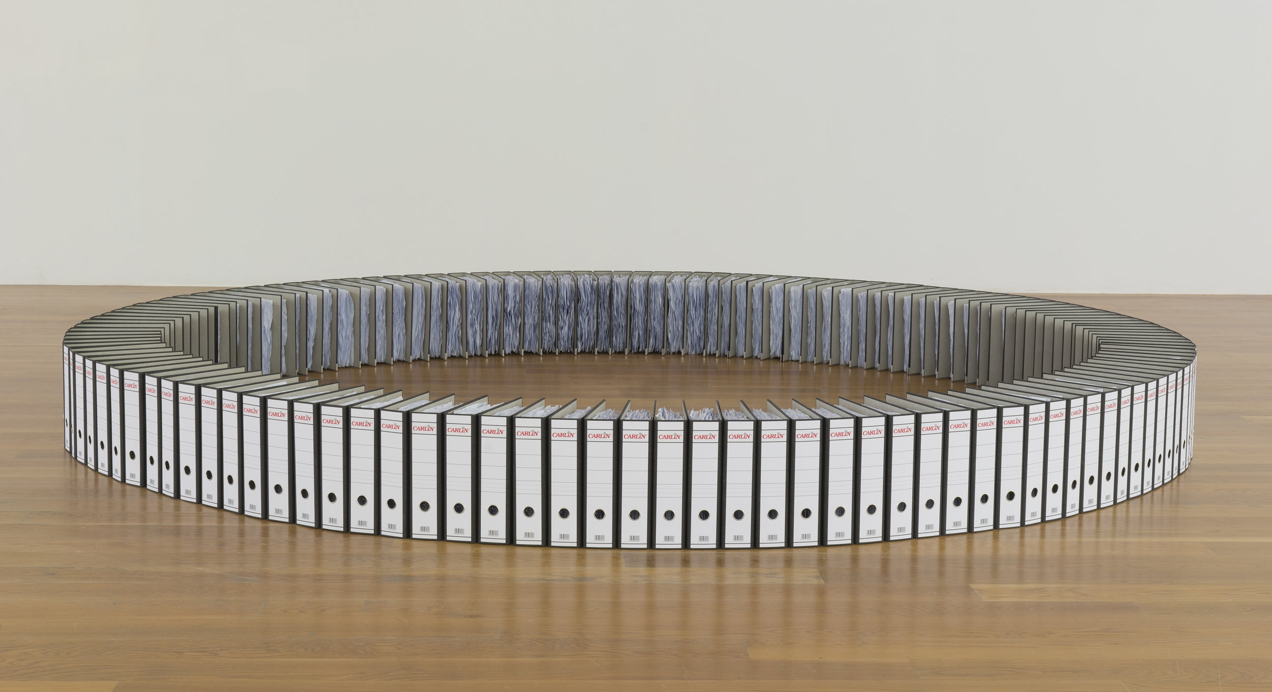 RINGBINDER CIRCLE (2014) 128 ringbinders, crumpled paper, variable dimensions