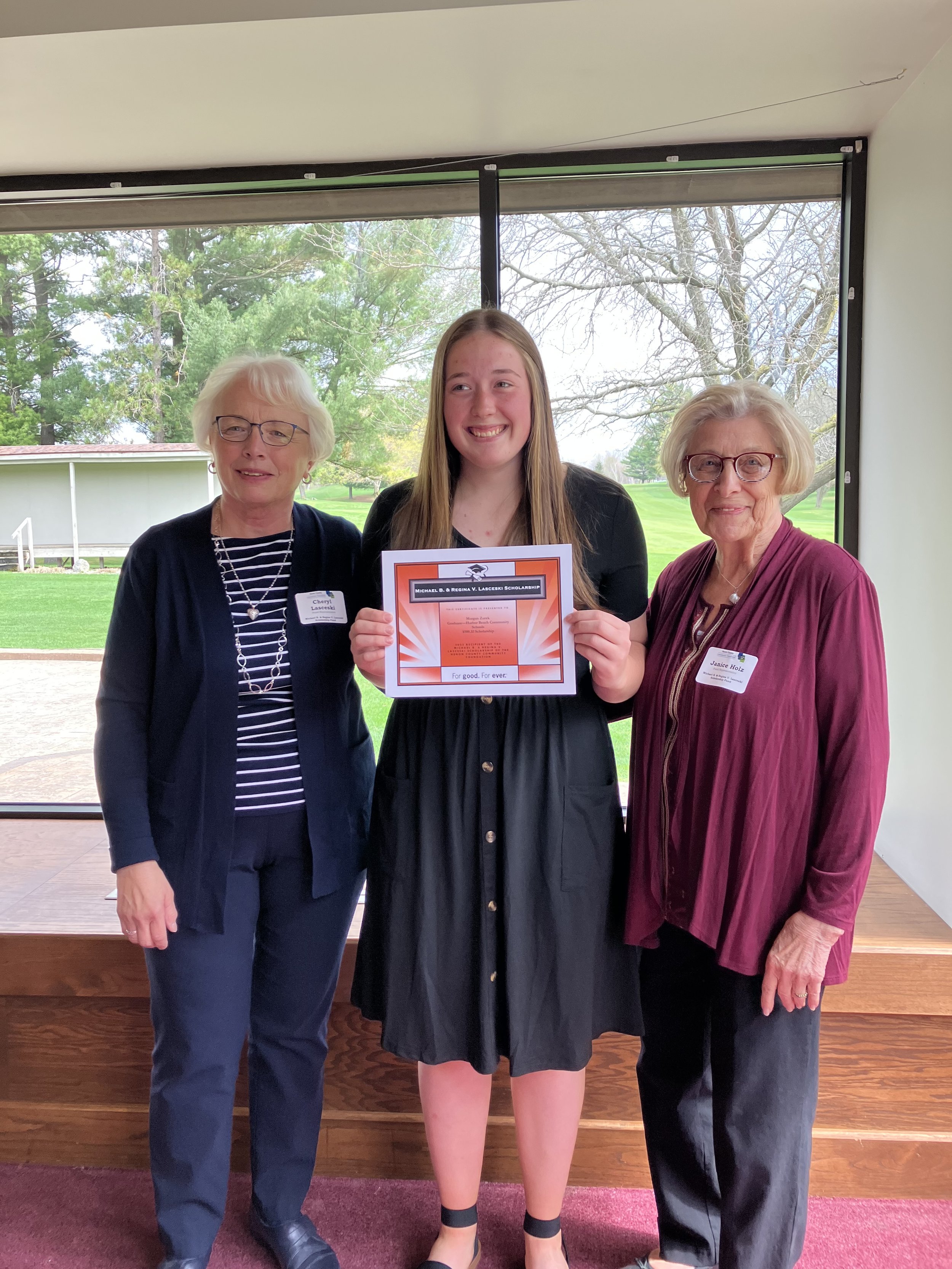 Morgan Zurek with Jan Holz and Cheryl Lasceski - Lasceski Winner.JPG