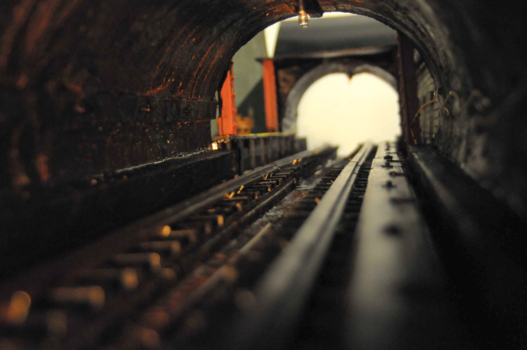 third_rail_06.jpg