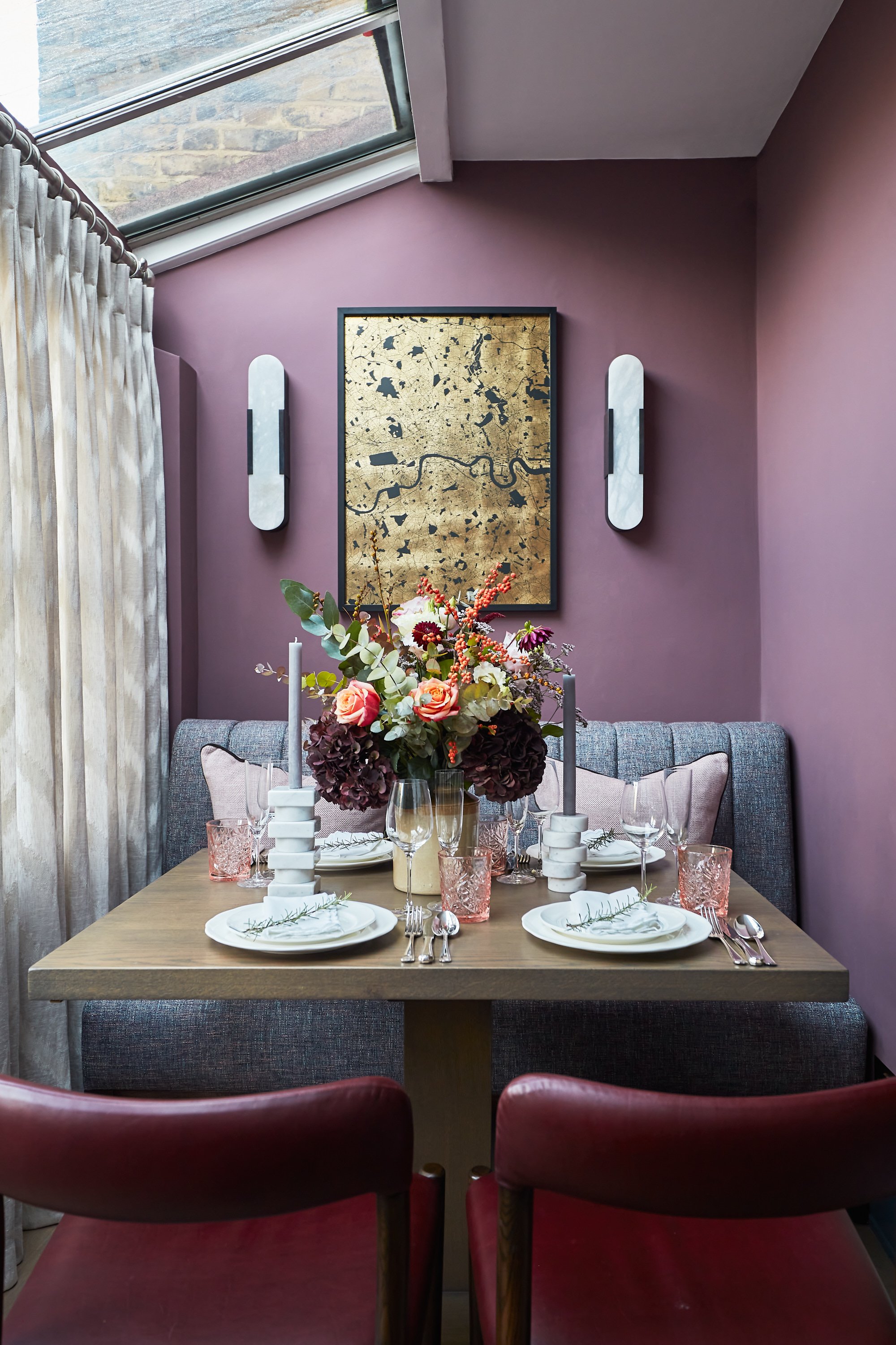 013 DINING SNUG WANDSWORTH HOUSE BY HENRY PRIDEAUX.jpg