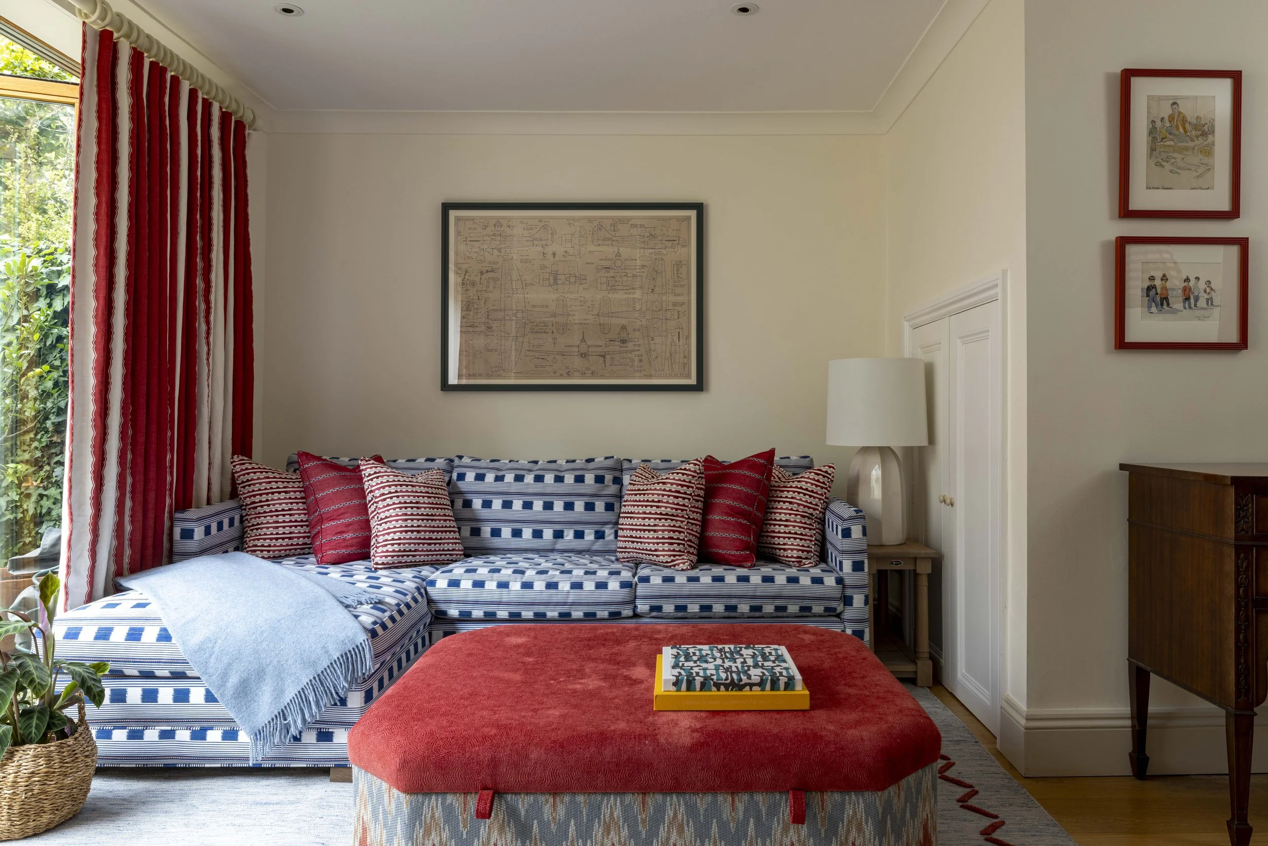 06 FAMILY ROOM CHELSEA TOWNHOUSE BY HENRY PRIDEAUX.JPG