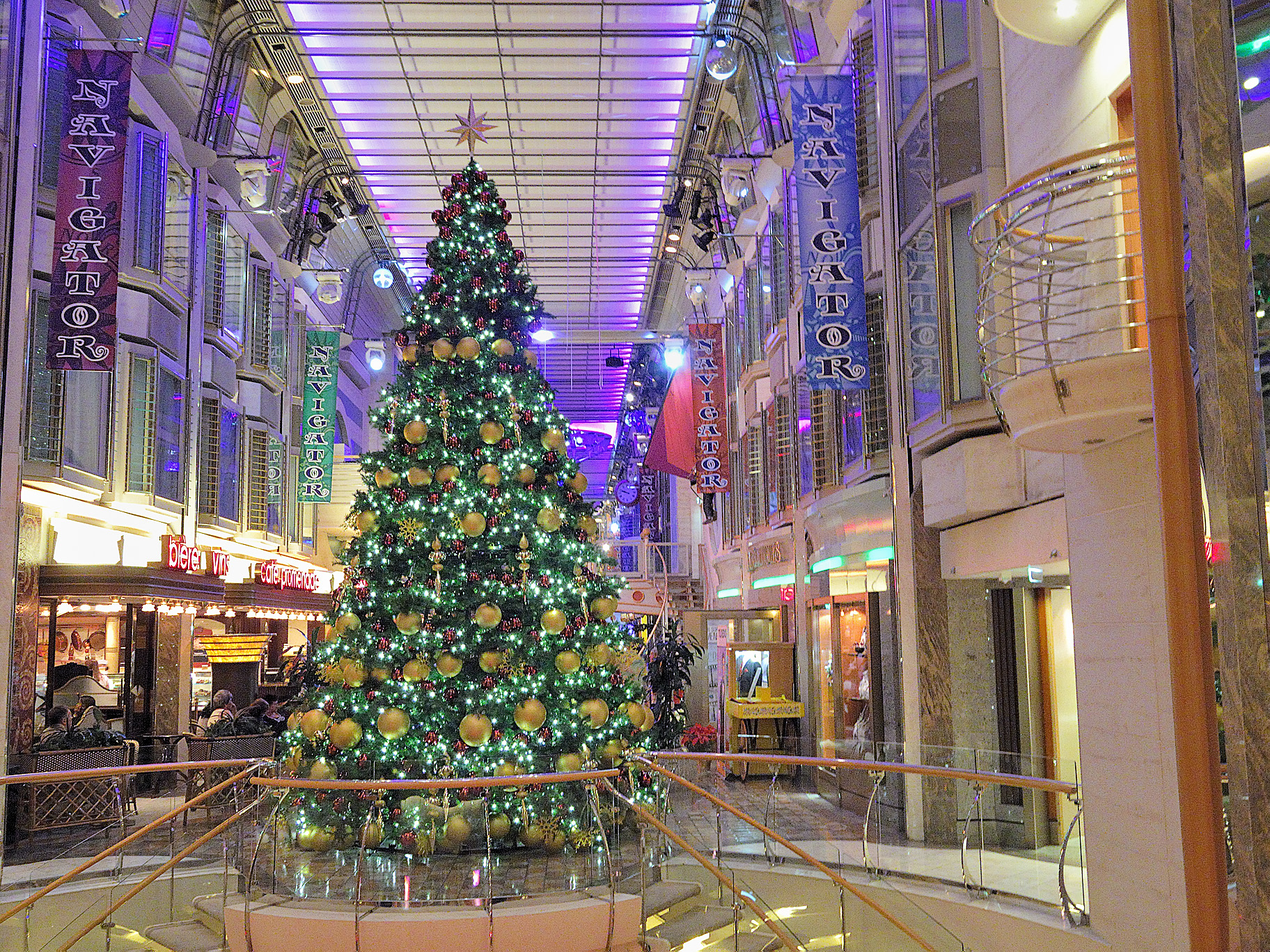 Royal Promenade decorated in December