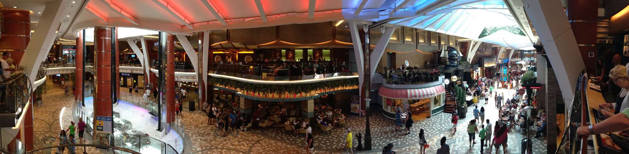 A view to the cupcake shop and Promenade cafe with the Schooner bar above.