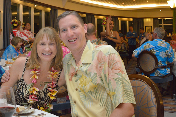 L'Etoile dining room on Polynesian night, with local dancers and singers