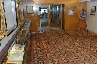 La Fare Tahiti, a small exhibit area in the lobby of La Verandah Restaurant 