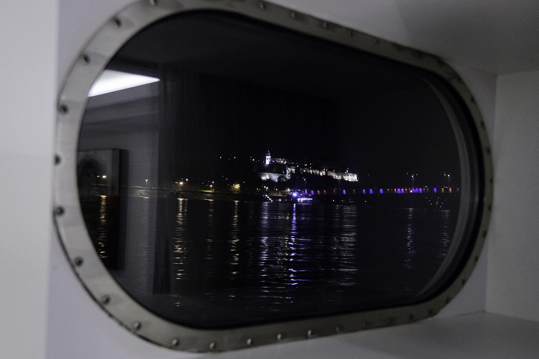 Fixed window in AmaPrima so called "aquarium class" views