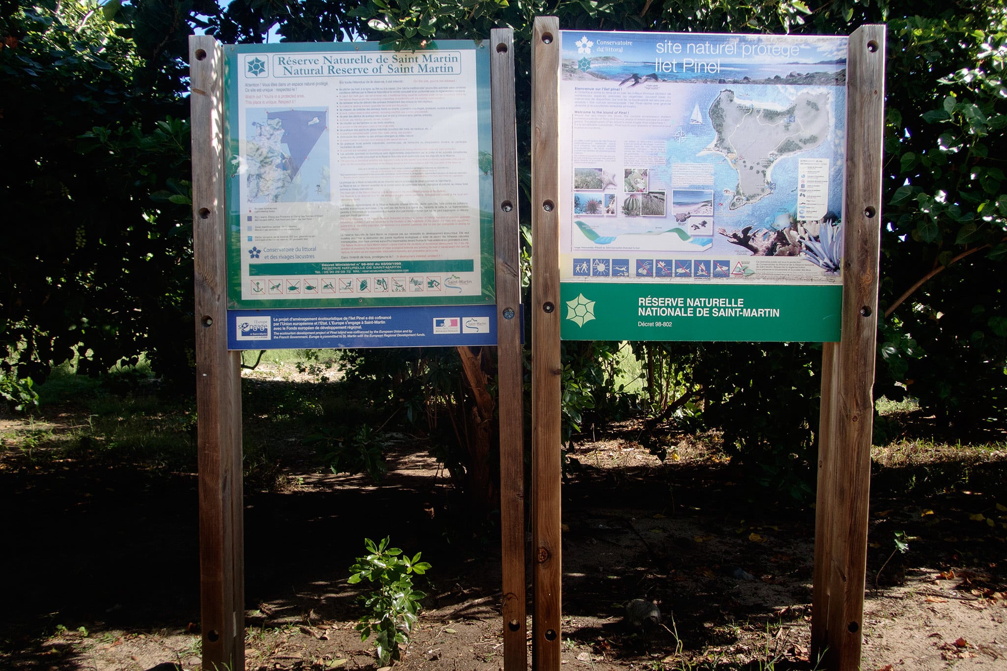 A sign near the ferry dock shows the short trail around the islet. 
