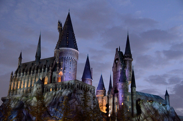 Visiting the Wizarding World Of Harry Potter at Universal required an early start, but kept us a step ahead of everyone else all day long! 