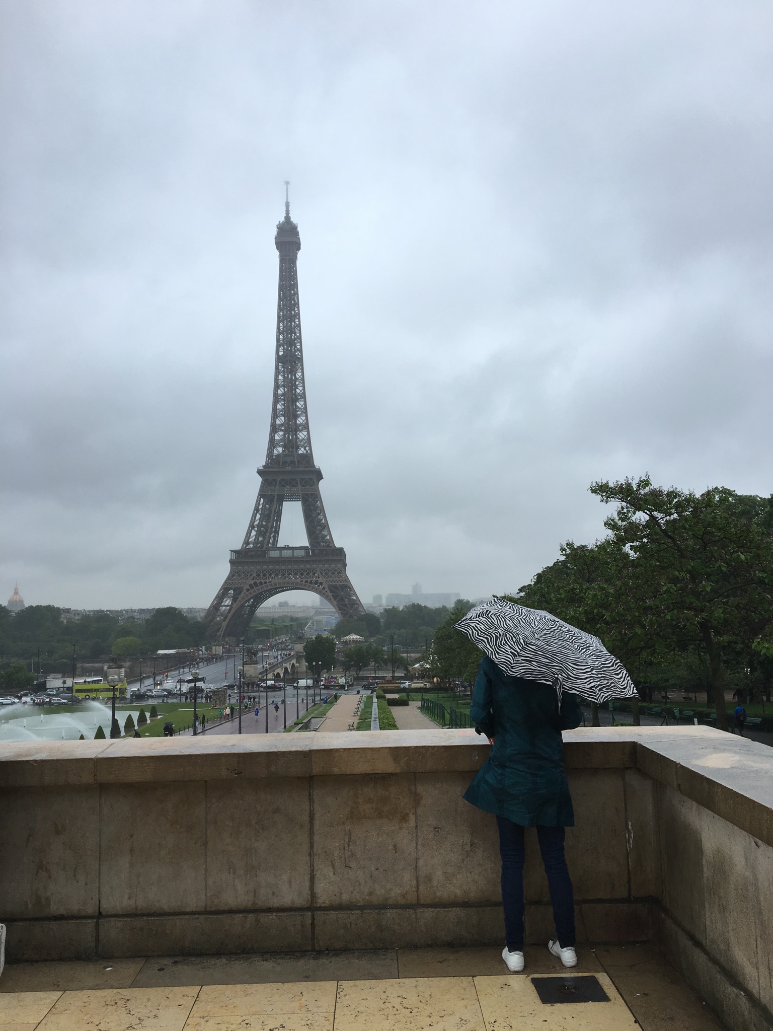 Visiting major tourist attractions can be more fun when someone else does the leg work, but you can still tour independently!