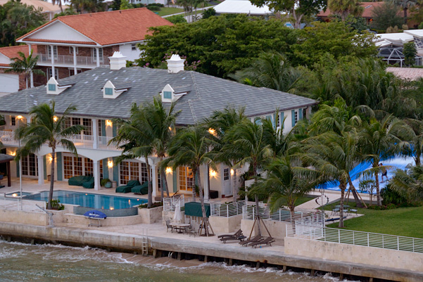 This Fort Lauderdale home features it's own private Flowrider, which might be the safest way to enjoy (dramatic pause) The Flowrider!