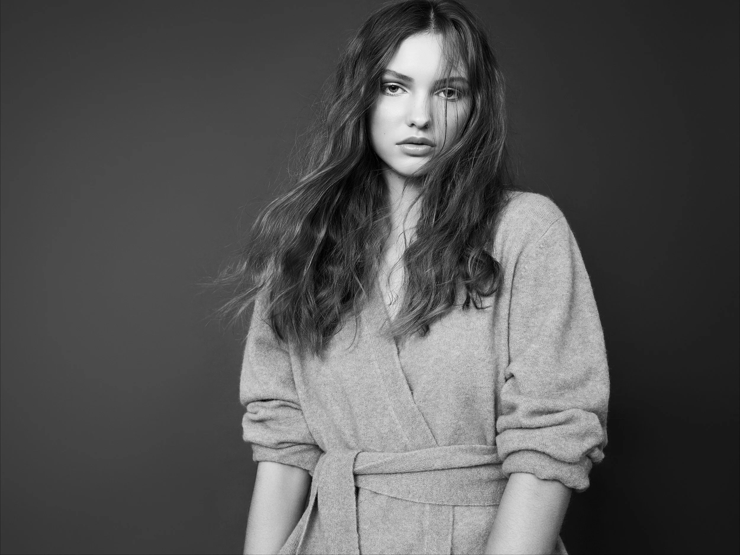 ClaireB_Look03_422_BW.jpg