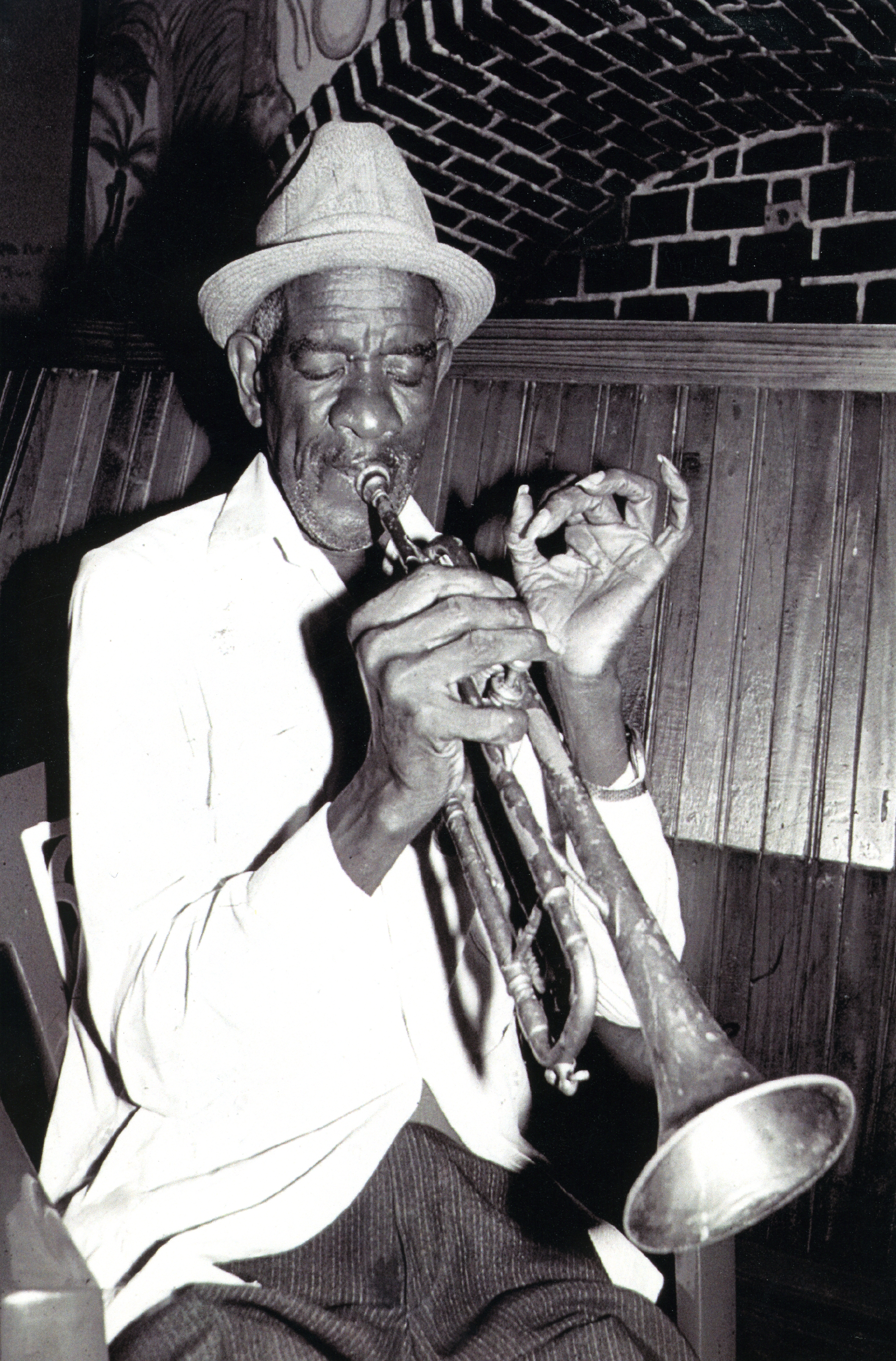 HornPlayer5.jpg