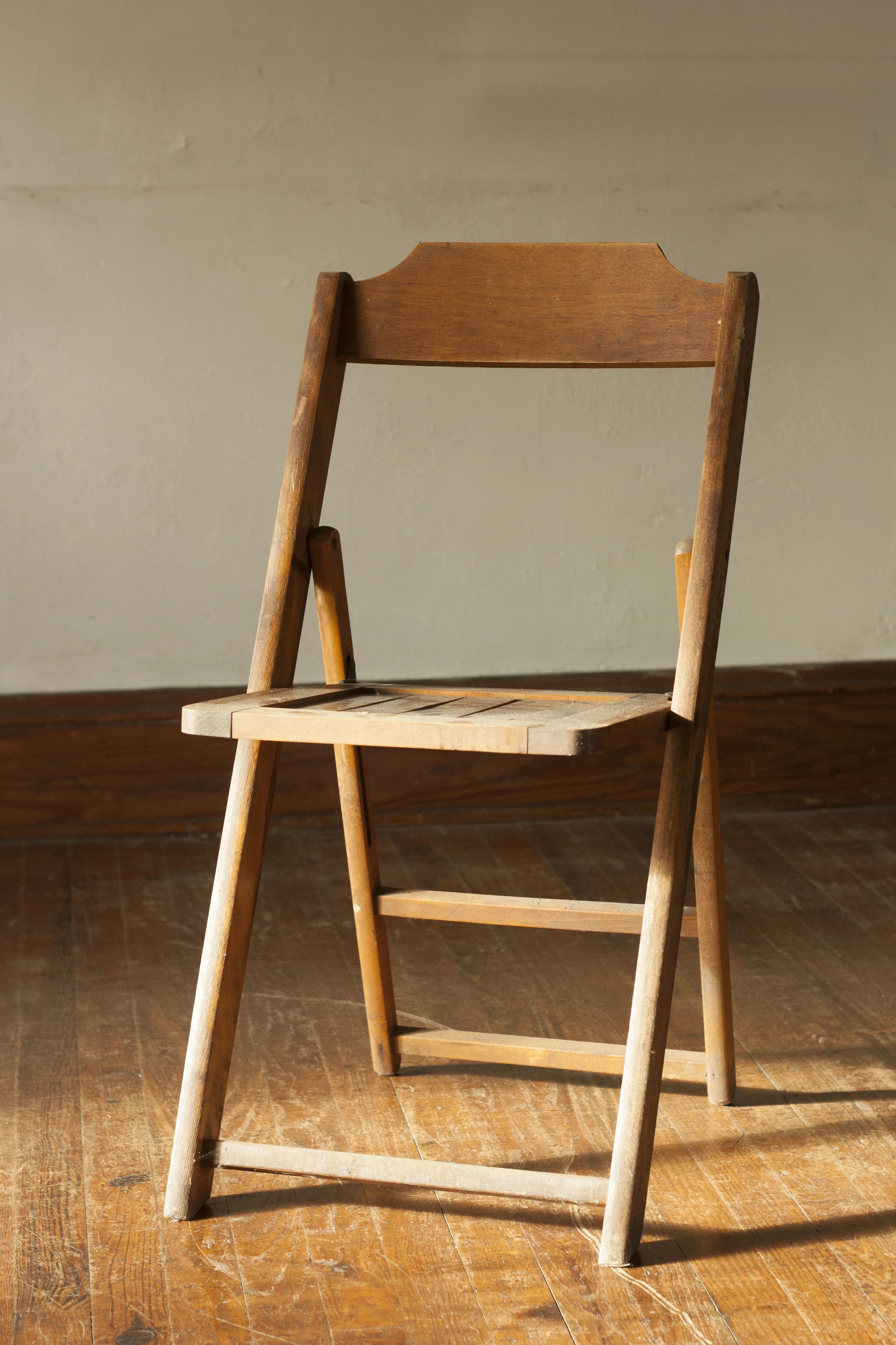 Wooden Folding Chair Rental