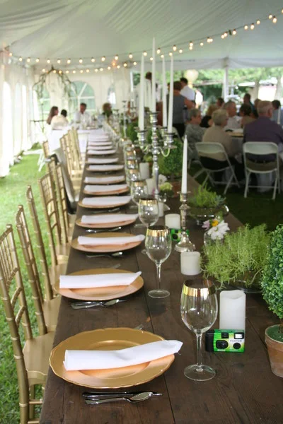 Farmhouse Table Rentals