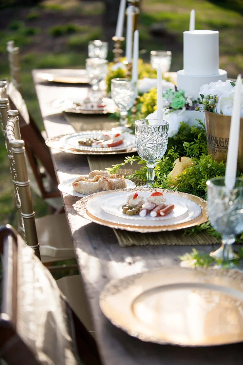 GHR Townside Cafe Farmtable.JPG