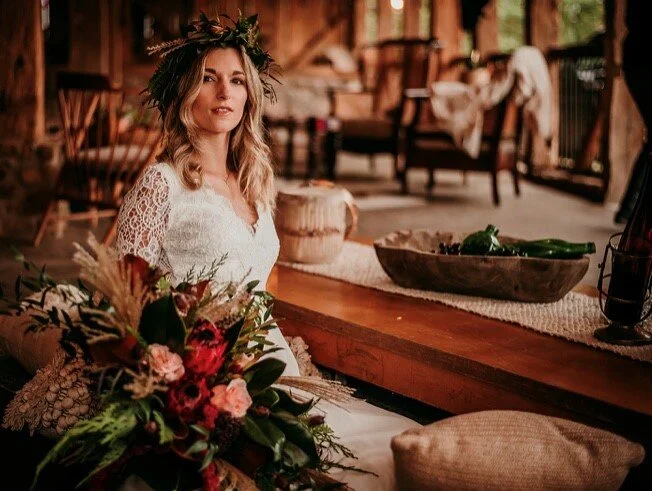 Farmhouse table floor level.jpg