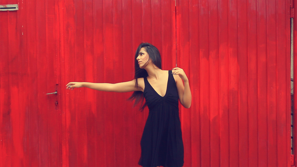 aleme-on-red.gif