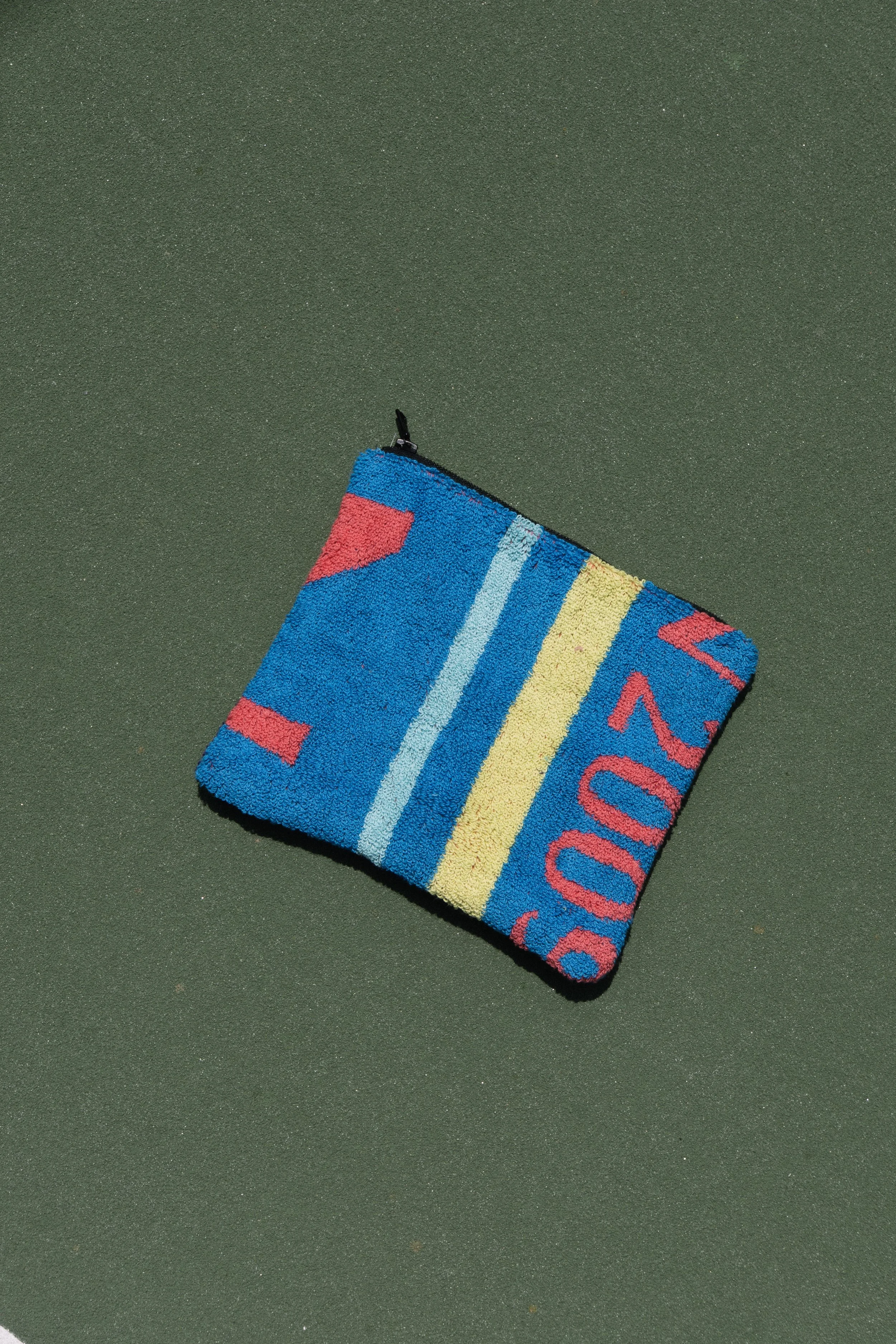 L11 Tennis Pouch: 0146