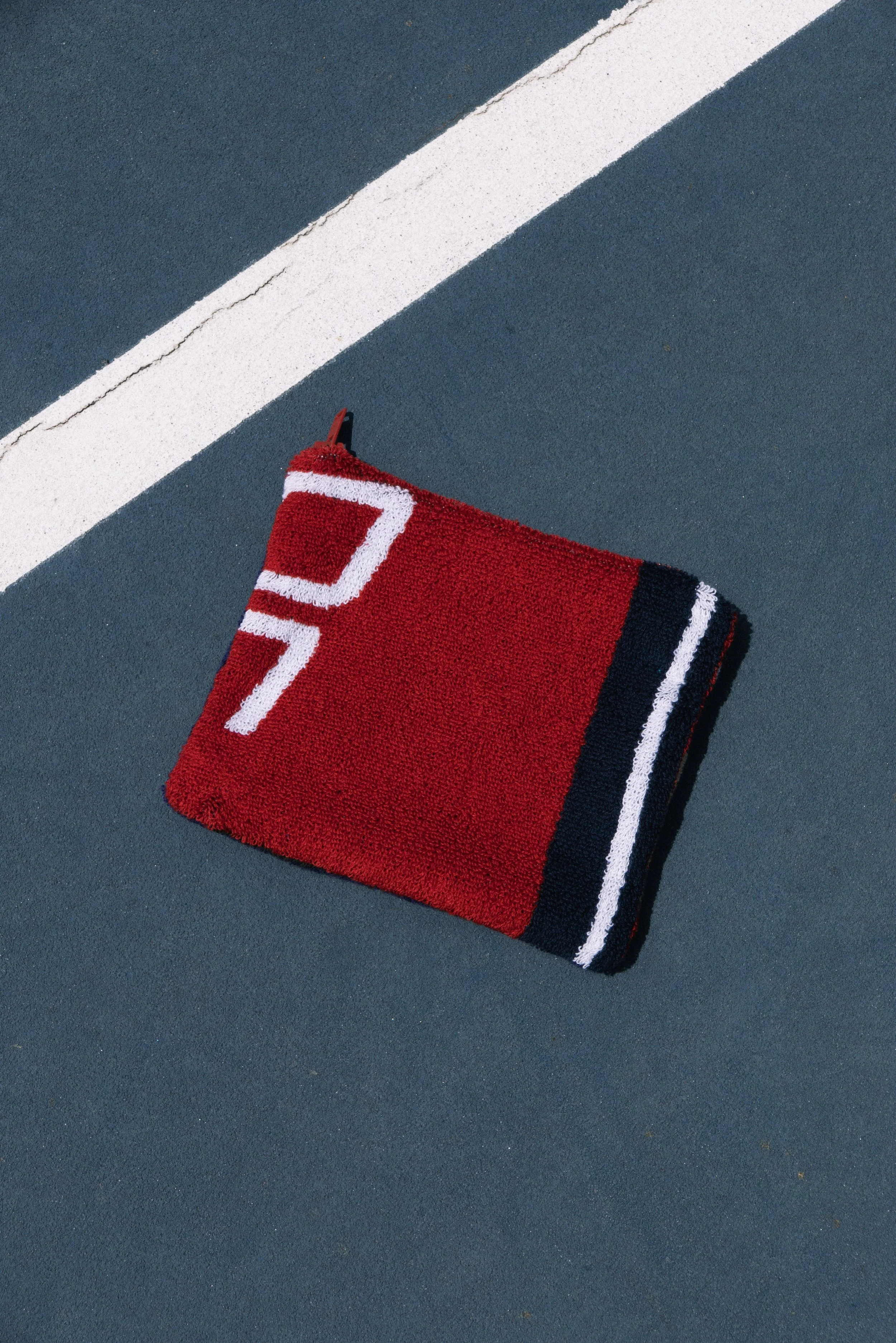 L11 Tennis Pouch: 0134