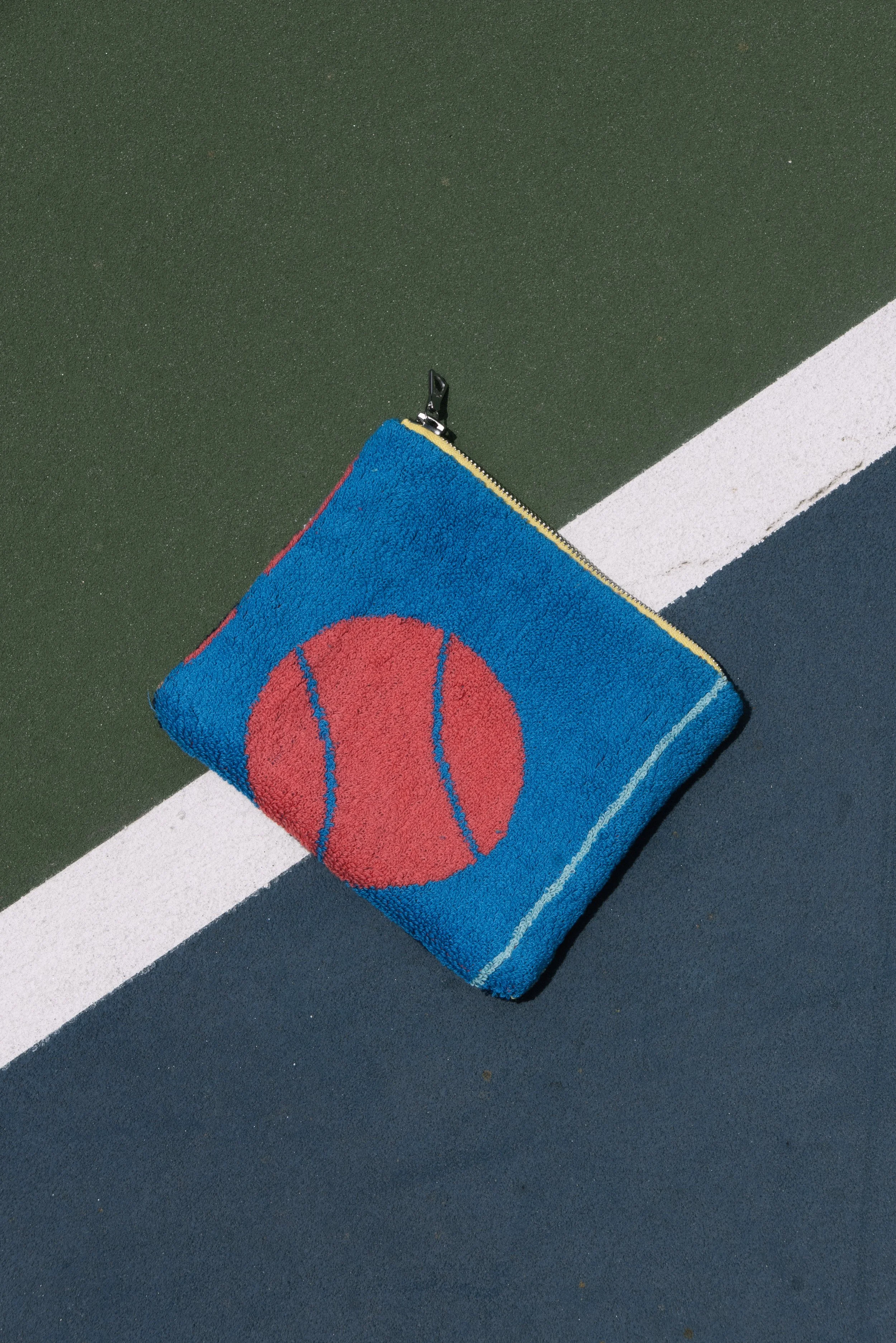 L11 Tennis Pouch: 0117
