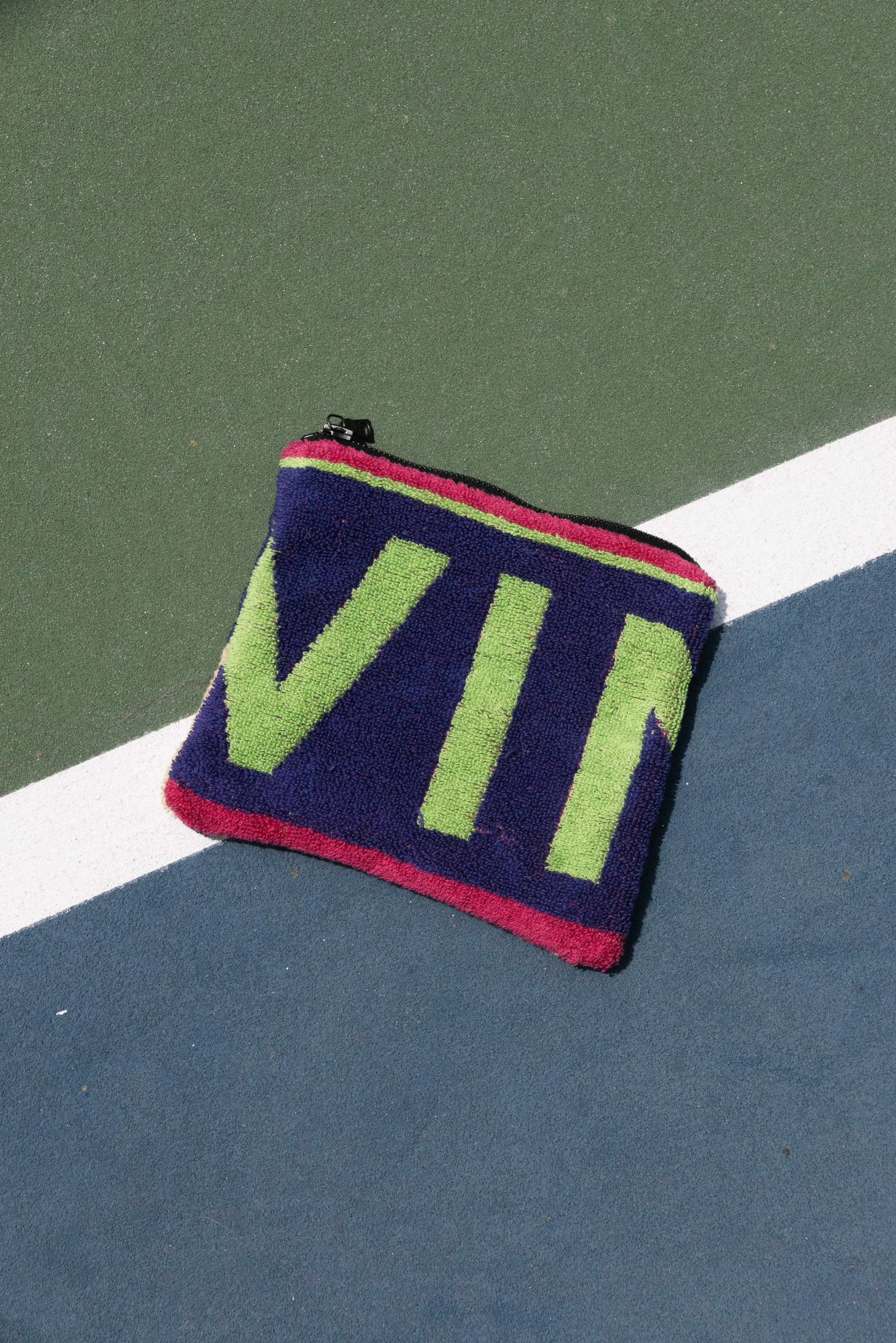 L11 Tennis Pouch: 0132