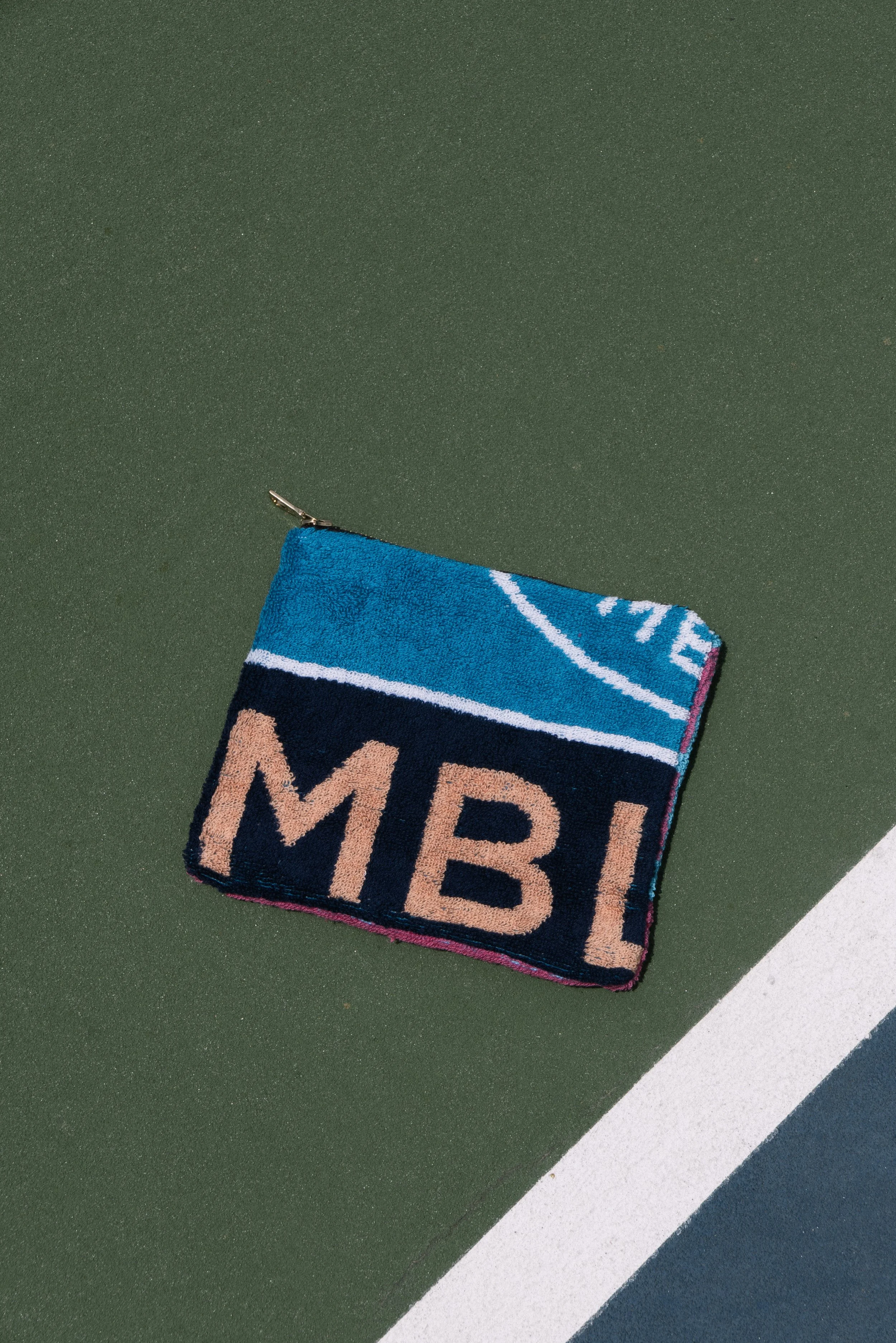 L11 Tennis Pouch: 0112