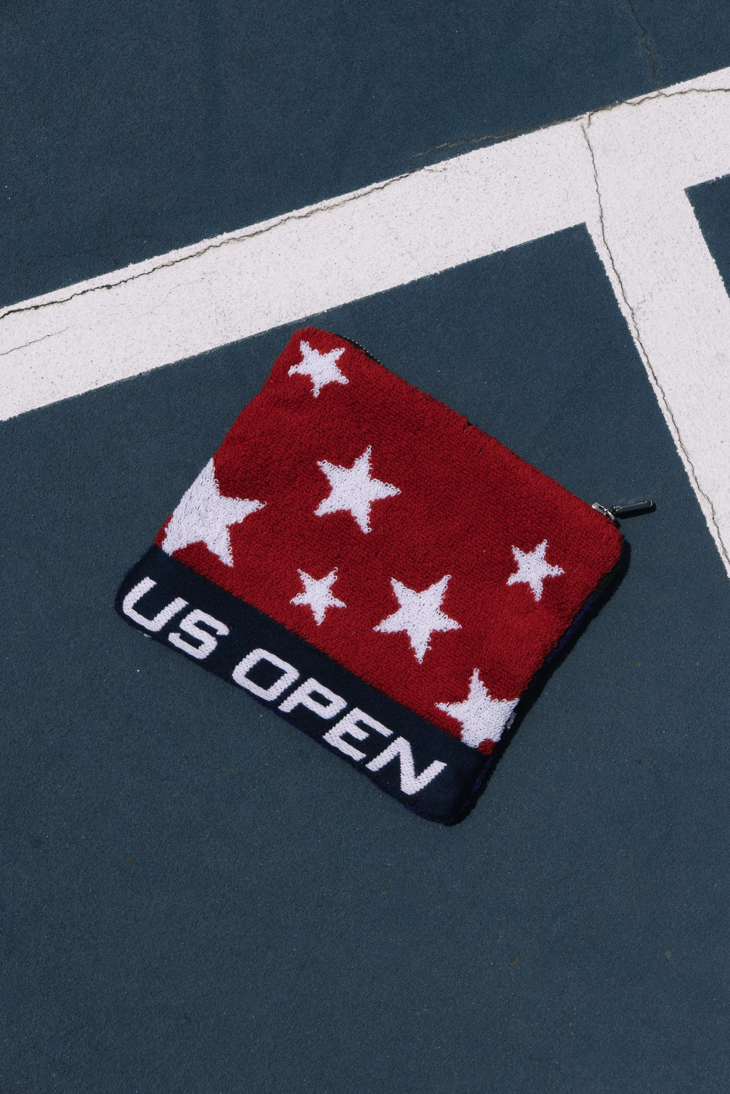 L11 Tennis Pouch: 0118