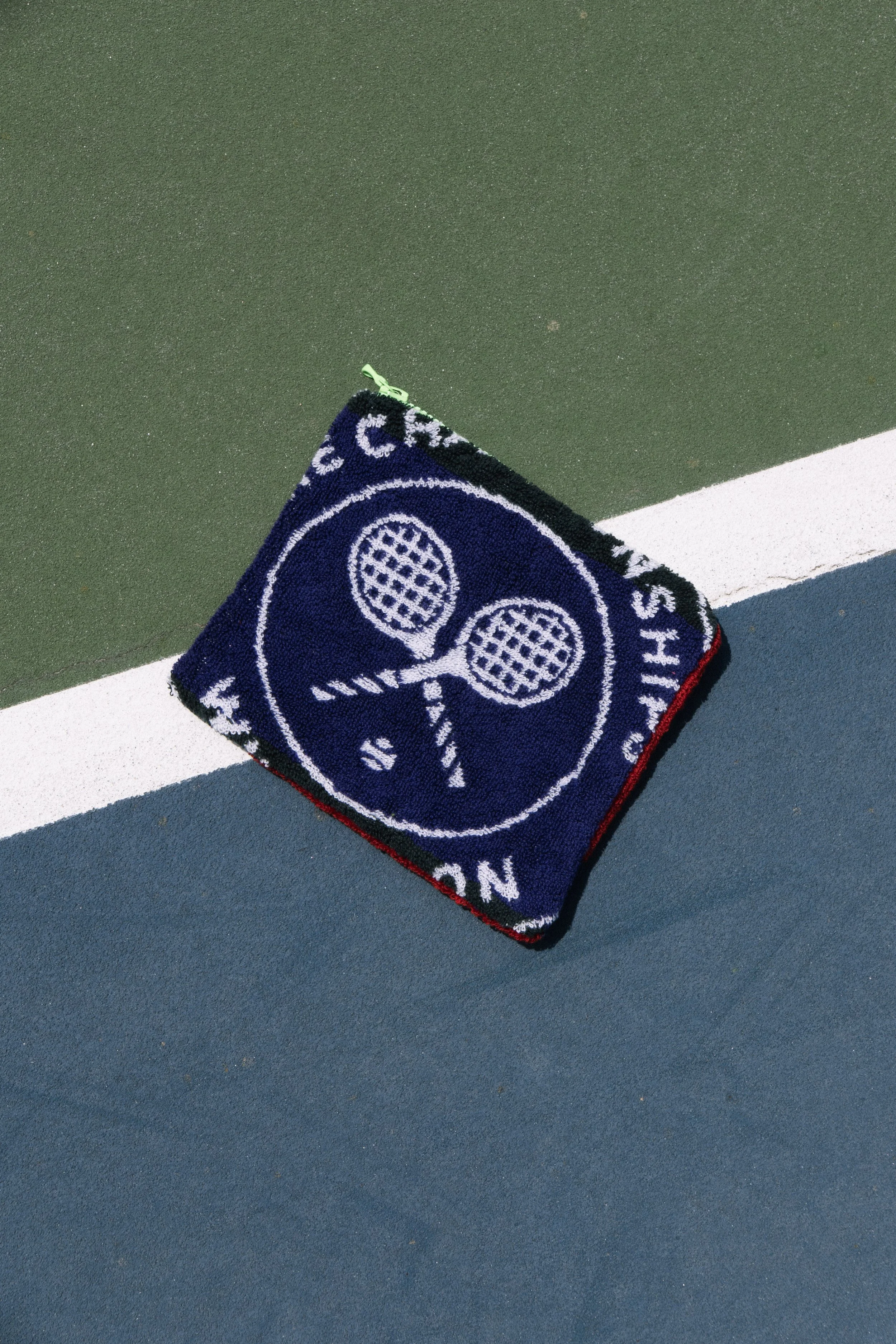 L11 Tennis Pouch: 0135