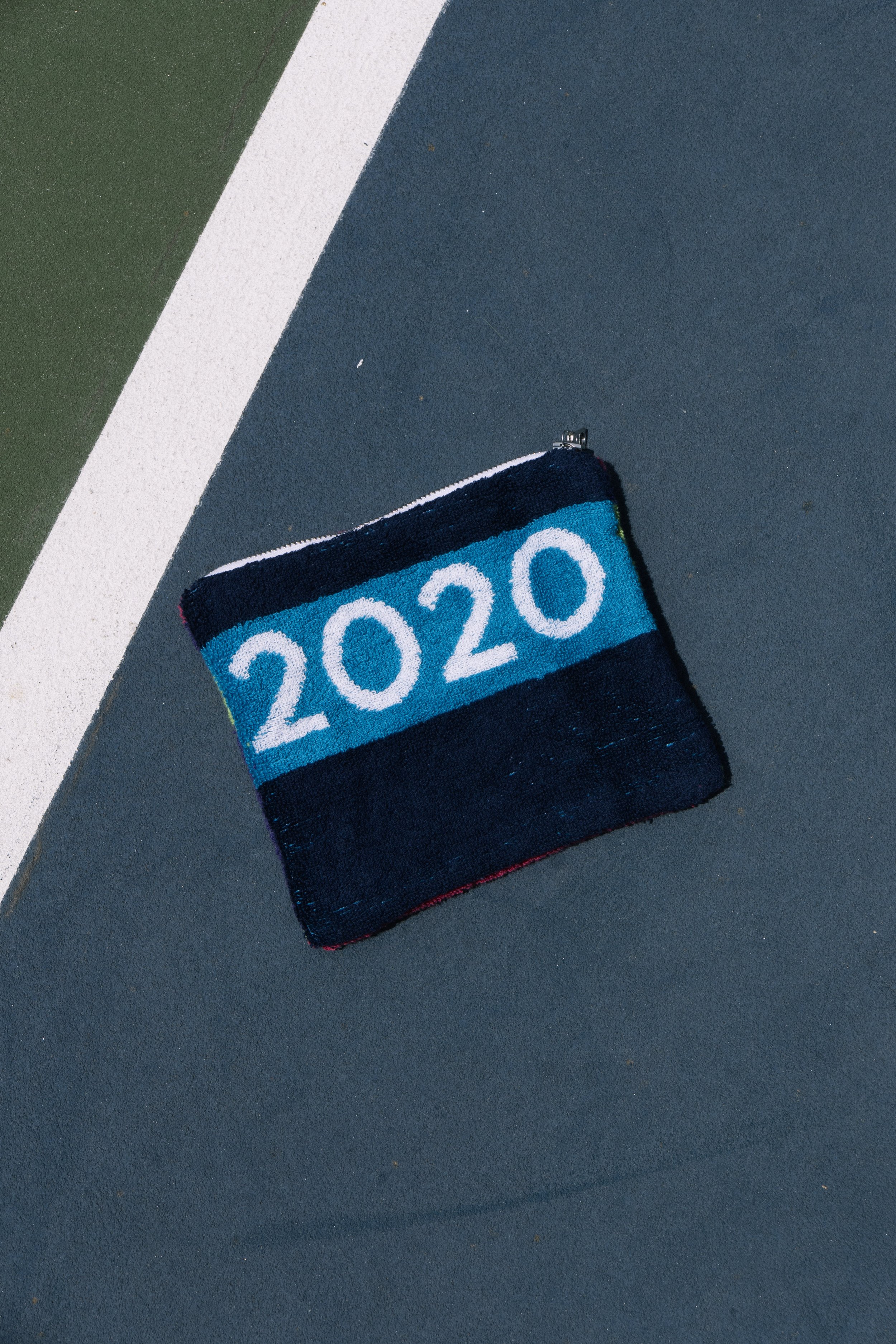 L11 Tennis Pouch: 0136