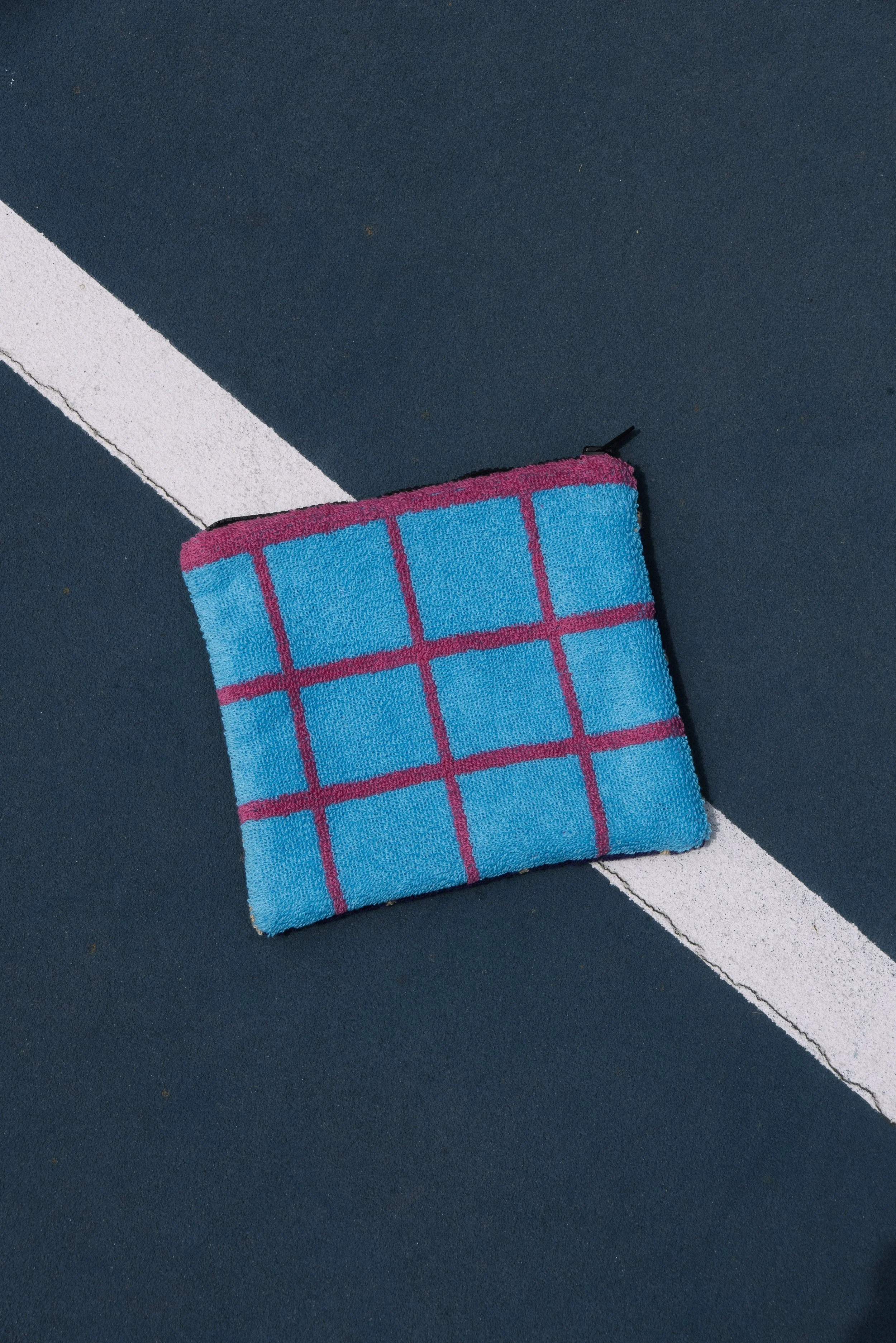L11 Tennis Pouch: 0124