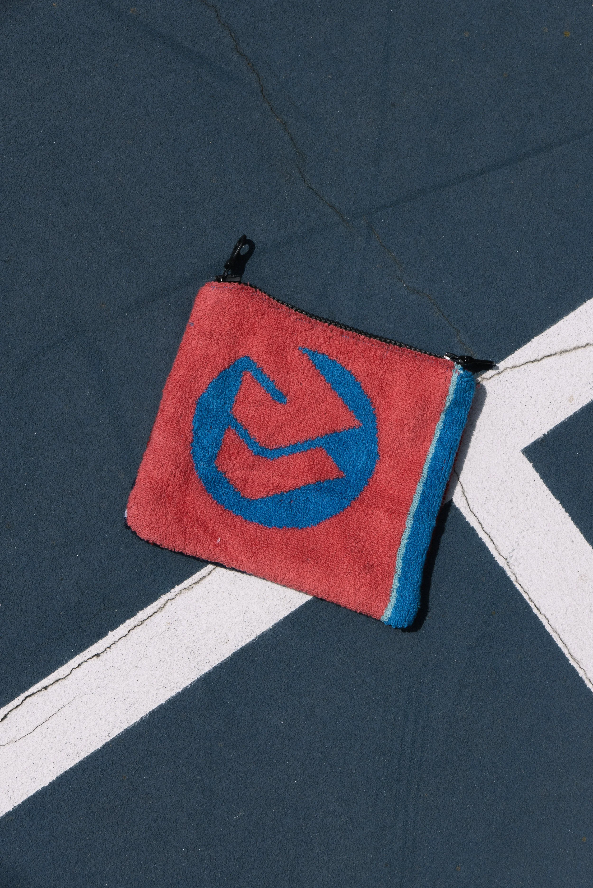 L11 Tennis Pouch: 0152