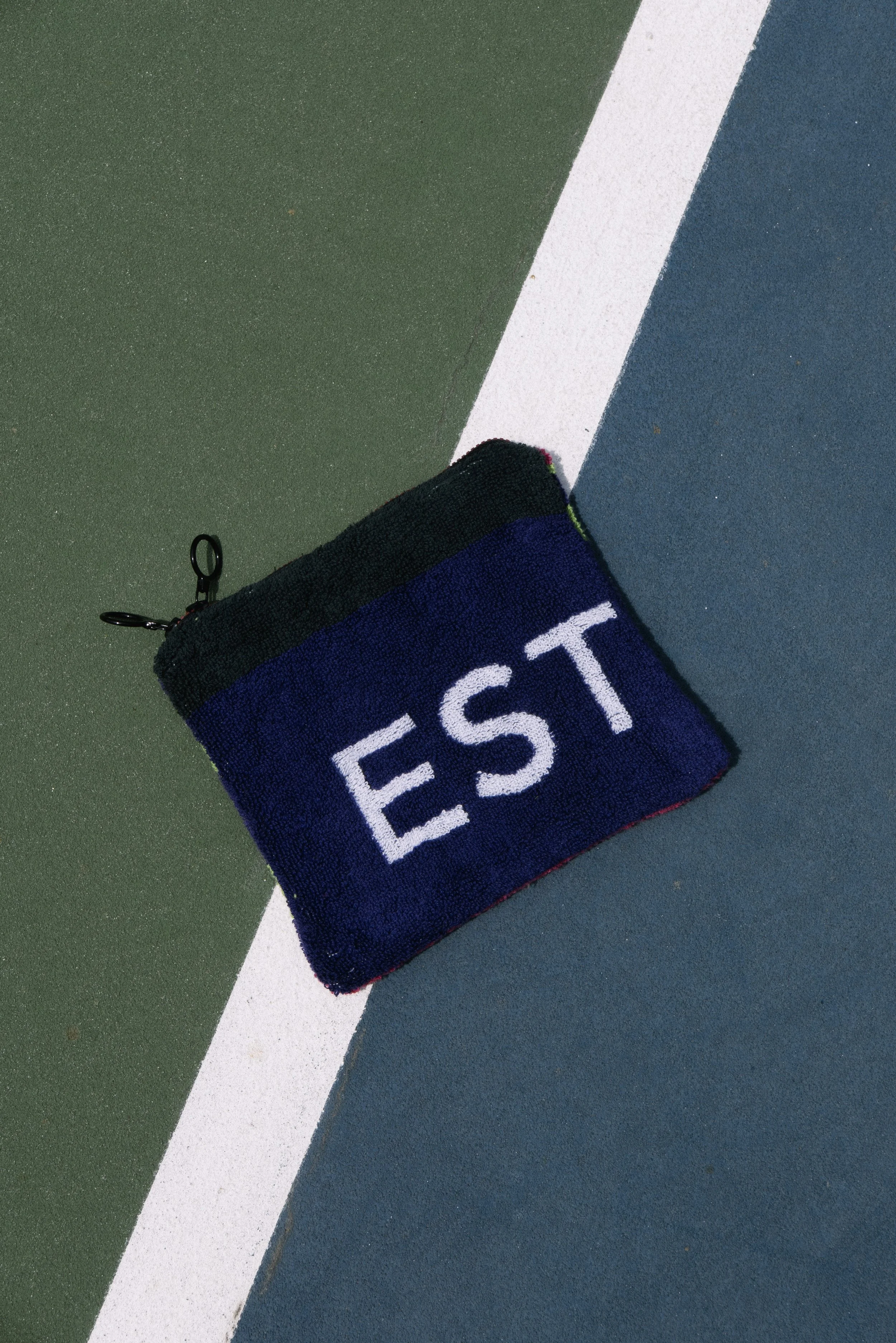 L11 Tennis Pouch: 0125
