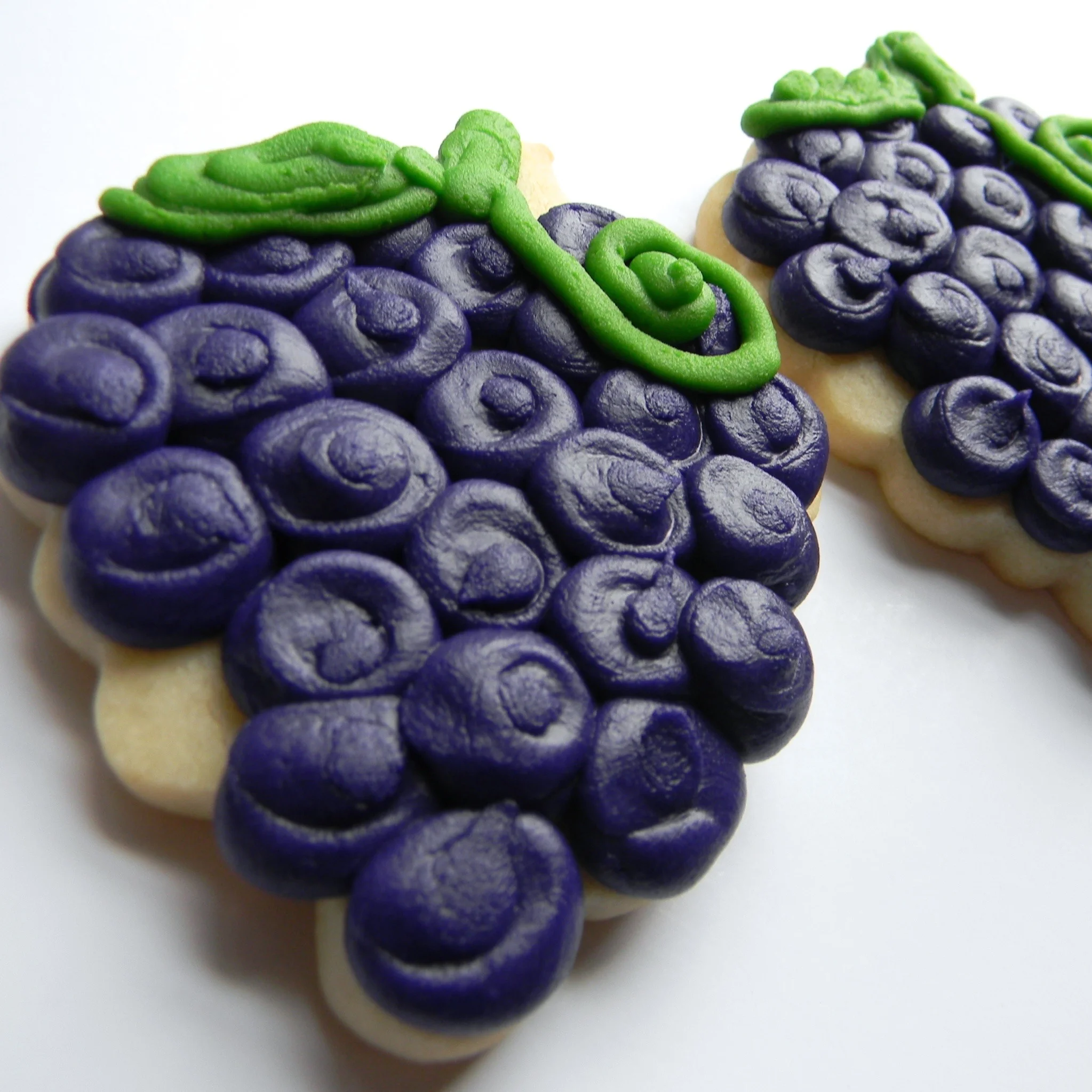 Food.Drink.Cookie.grapes.jpg