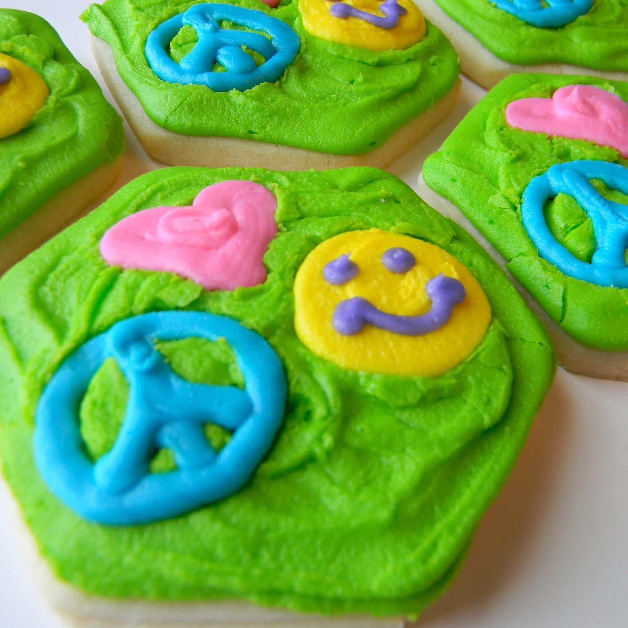 cookie.peace.love.happiness.jpg