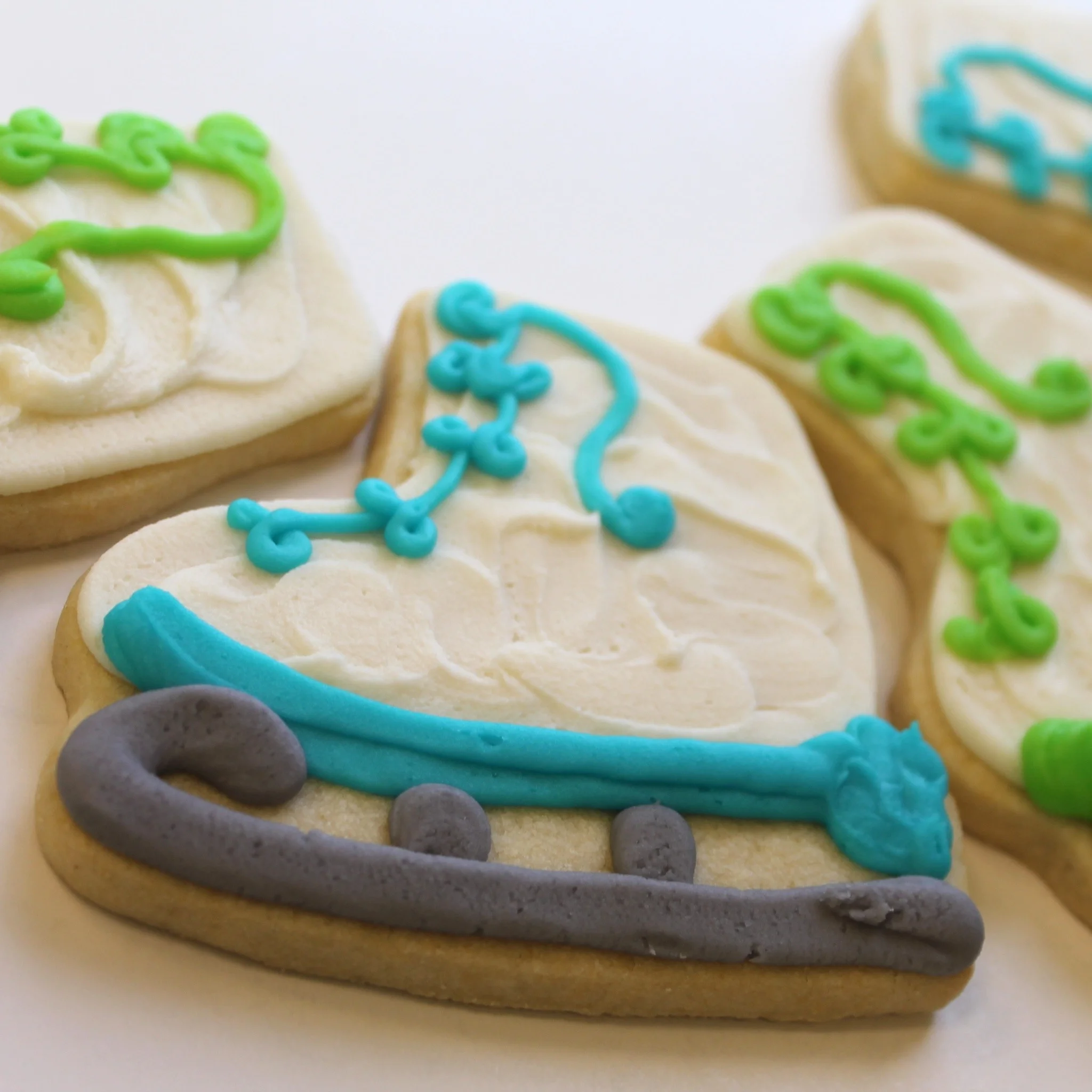 cookie.sports.ice.skates.3.jpg