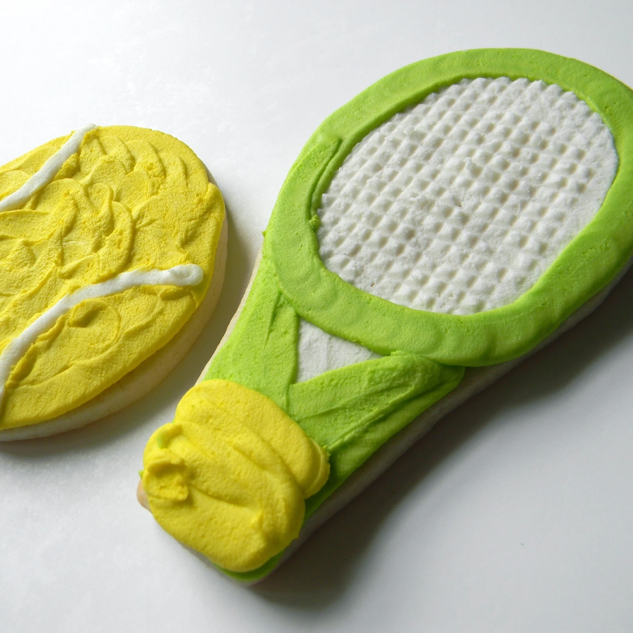 cookie.sports.tennis.racket.ball.jpg