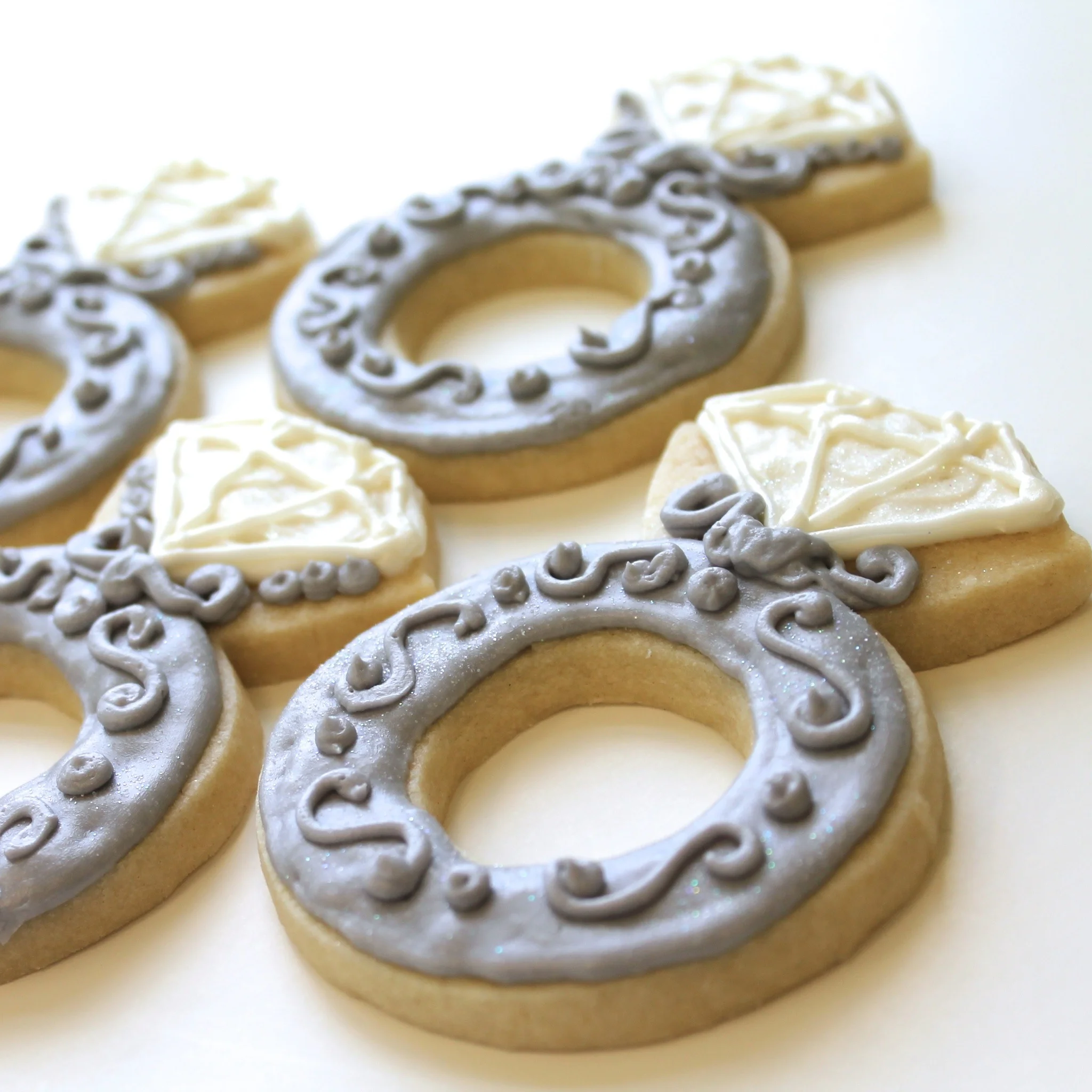 Wedding.cookies.diamond.ring.silver.jpg