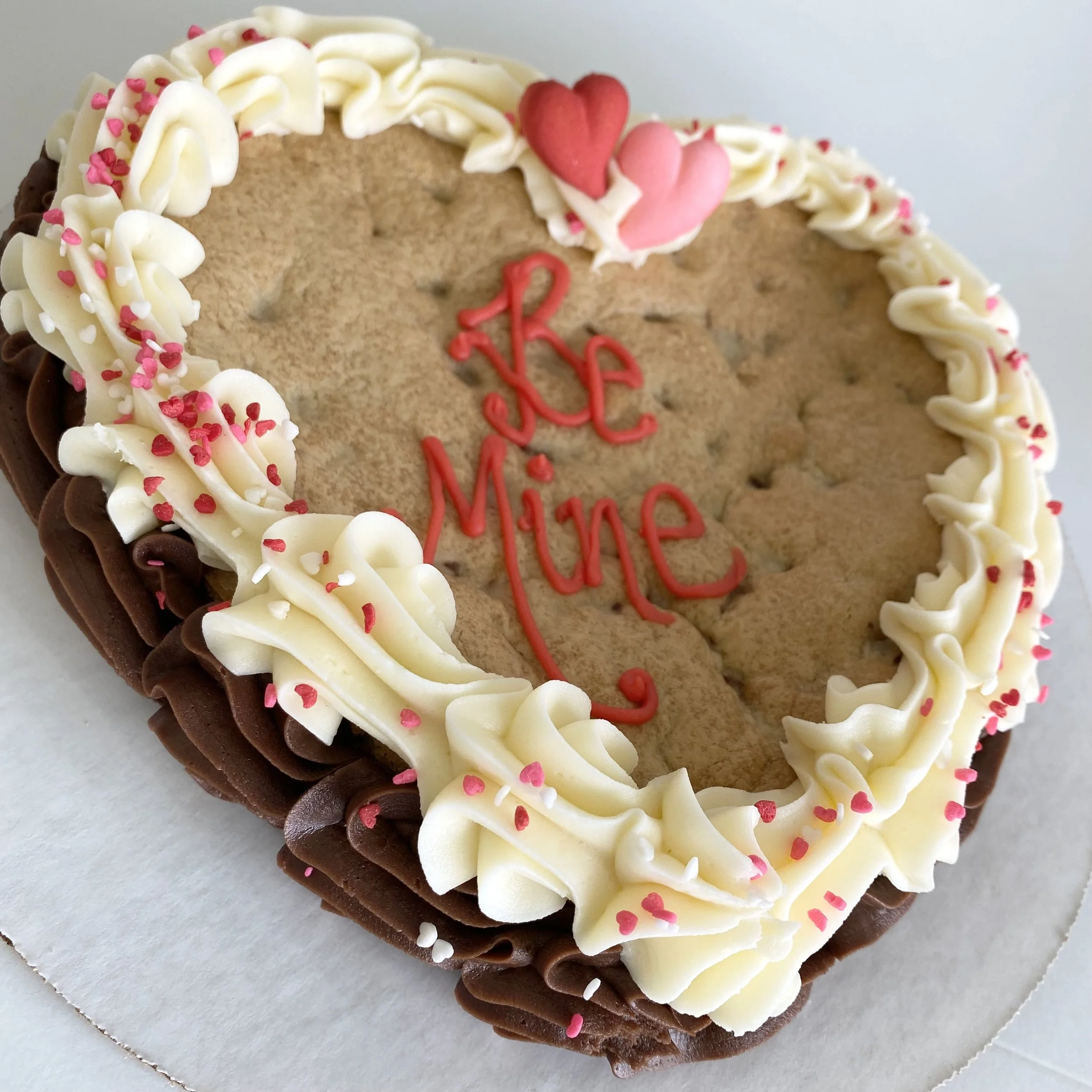 Chocolate Chip or Snickerdoodle Cookie Cake
