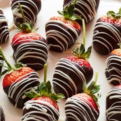Chocolate Dipped Strawberries (6&12)