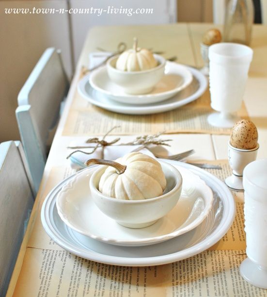 Thanksgiving-white-table-setting.jpg