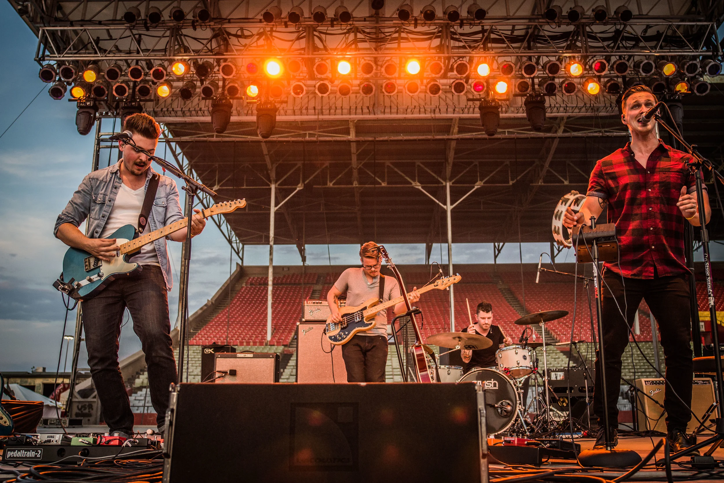 A Lion Named Roar @ KY State Fair 2014 - Louisville, KY