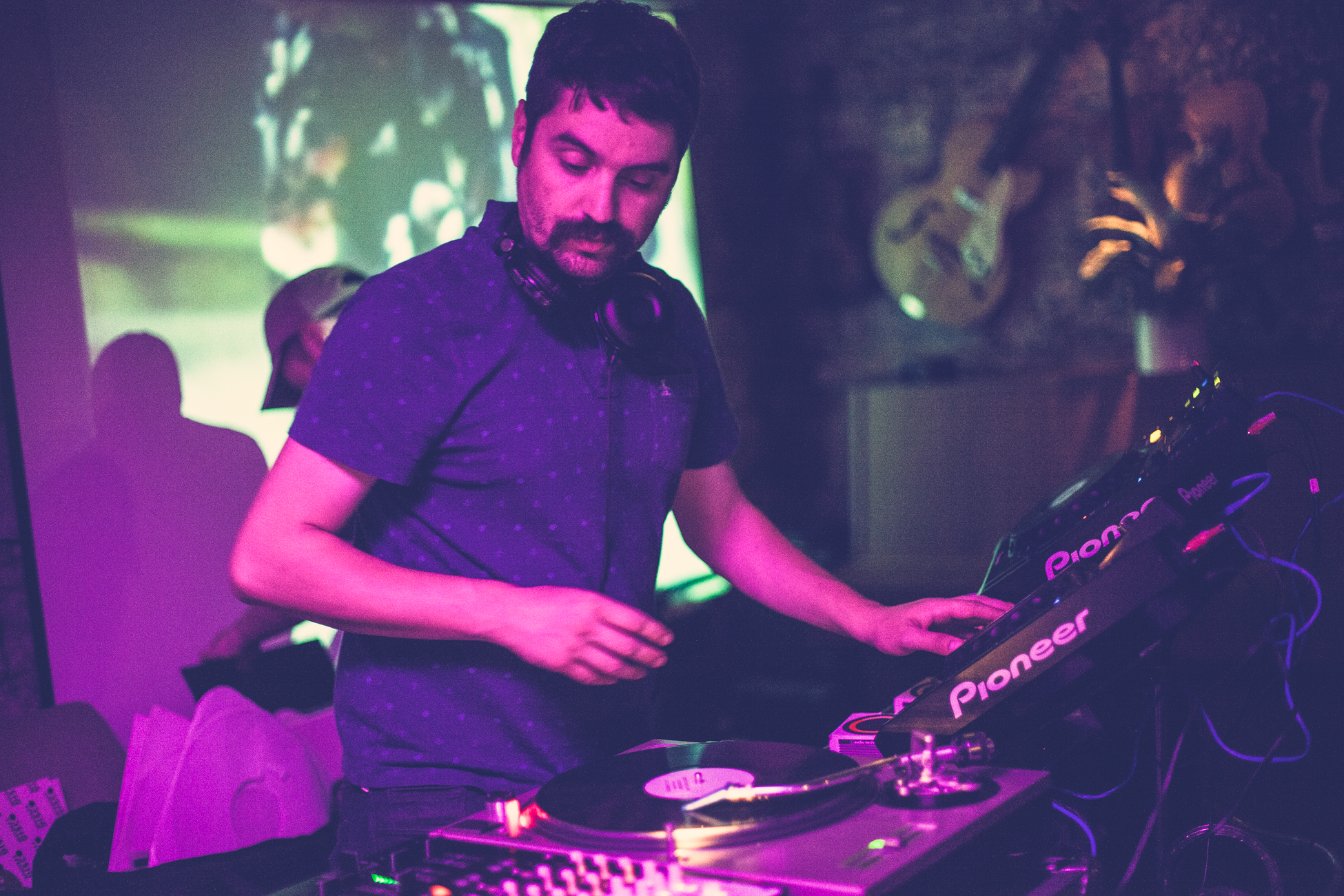 DJ - Narwhal