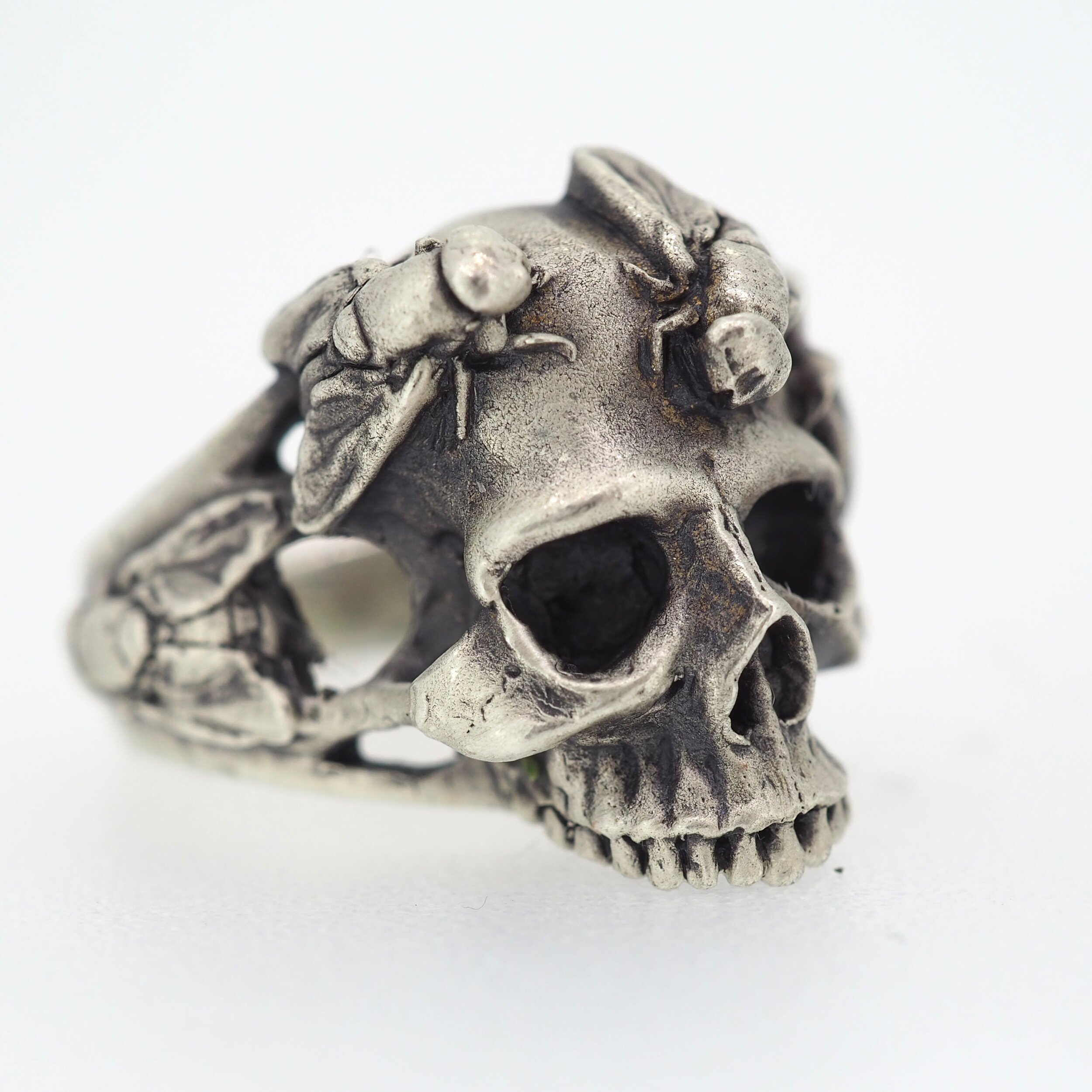 Skull and Flies Ring
