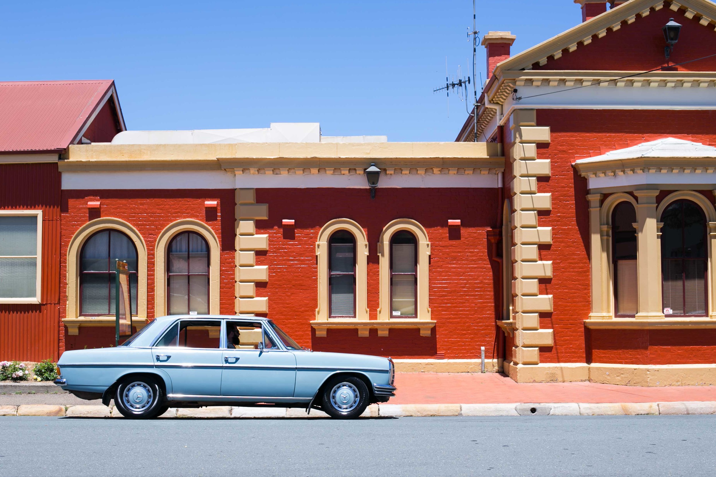In_venus_Veritas_Mercedez_benz_230_Goulburn-5.jpg