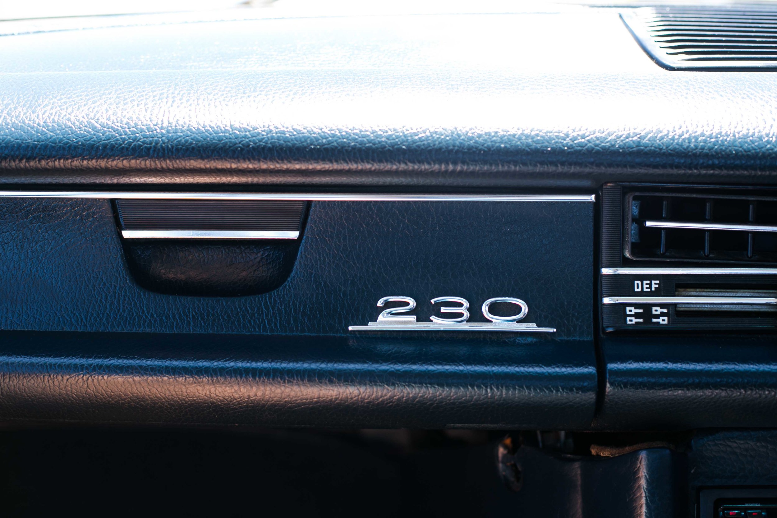 In_venus_Veritas_Mercedez_benz_230_Goulburn-9.jpg