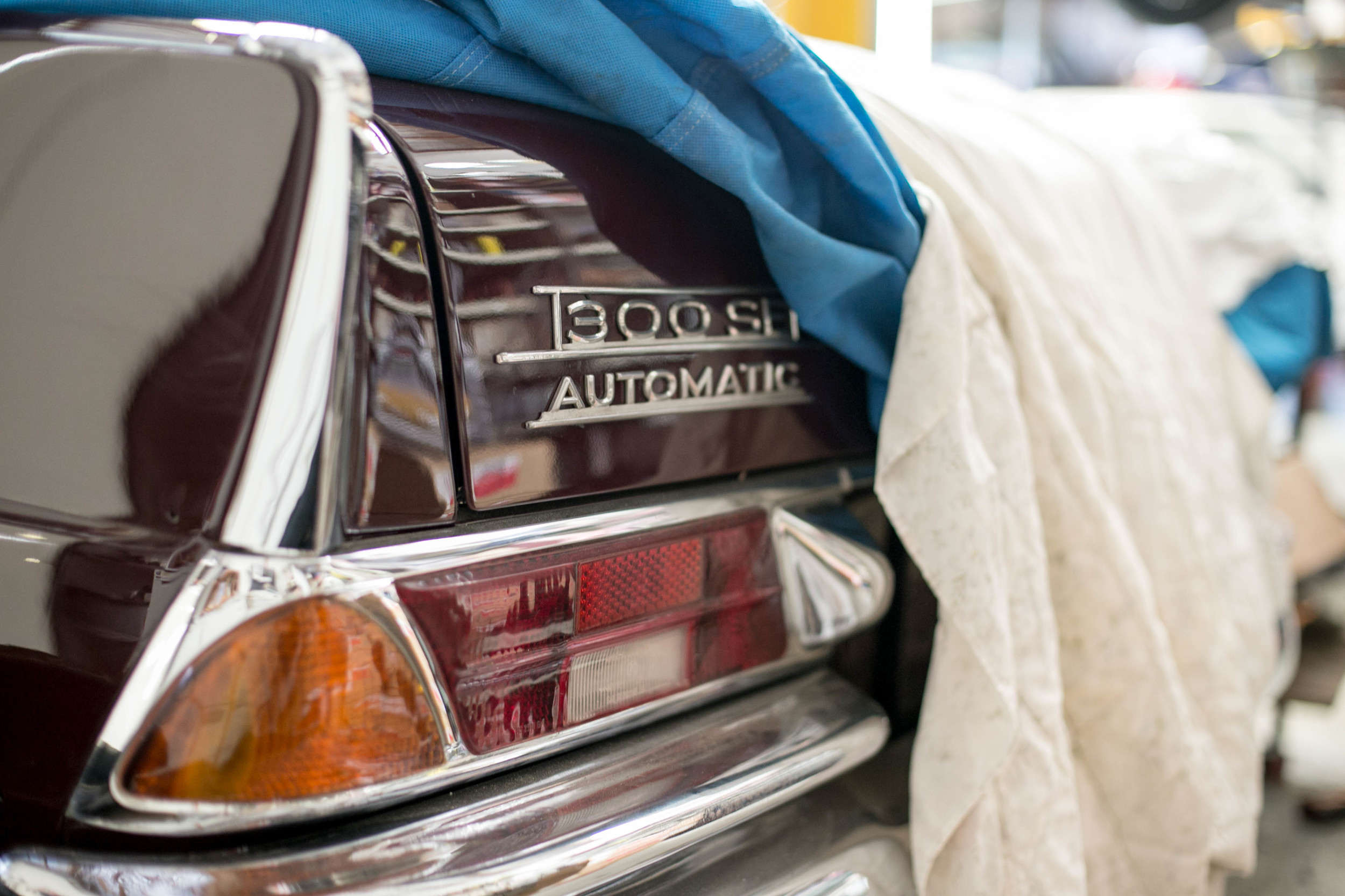 in_venus_veritas_mercedez_benz_mechanic-28.jpg