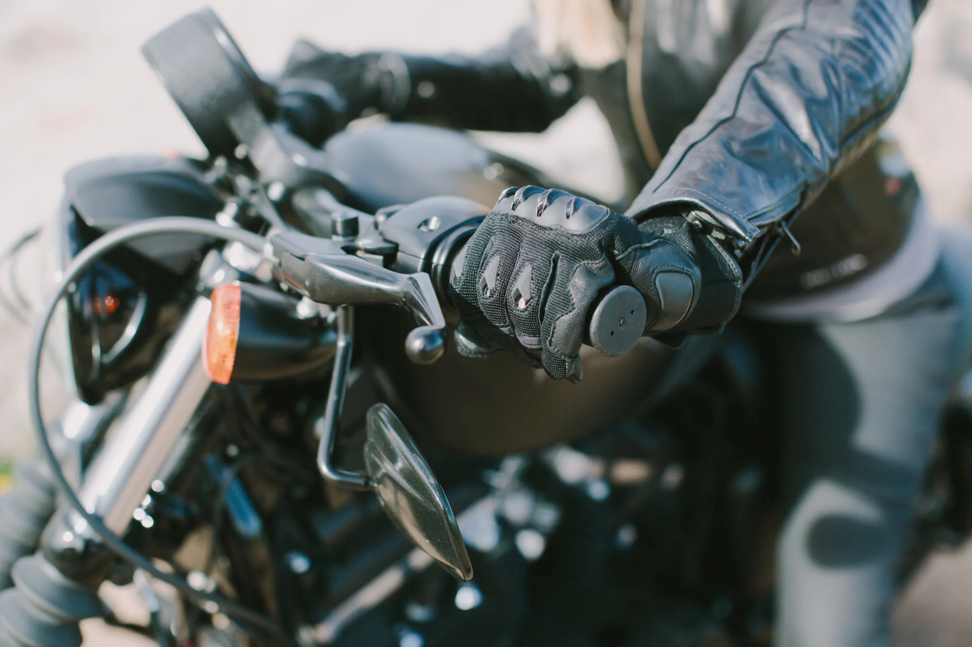 KateDisherQuill_IVV_Gloves_Petrolettes_234.jpg
