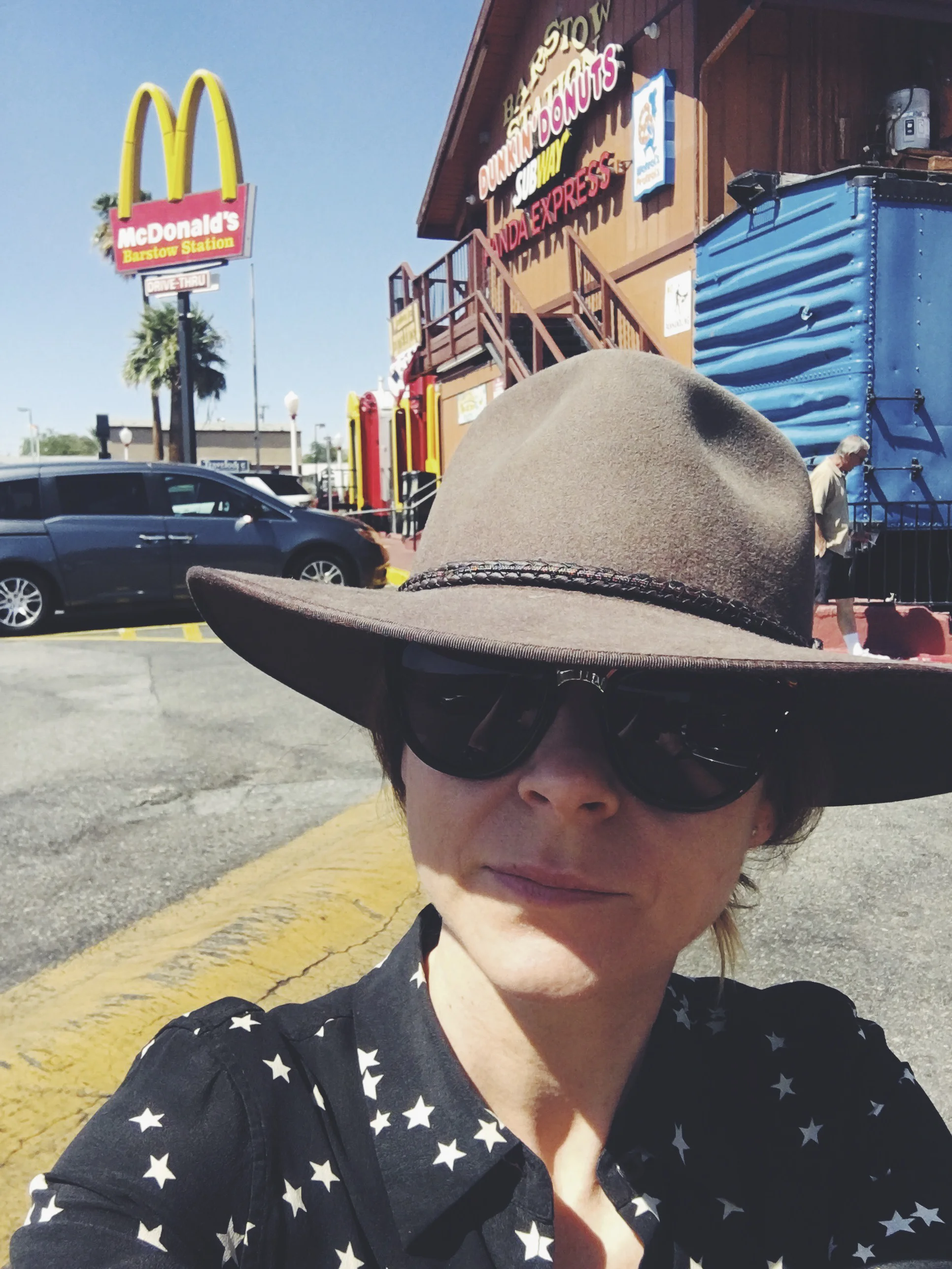 Kel_McIntosh_IVV_Barstow_TruckStop.jpg