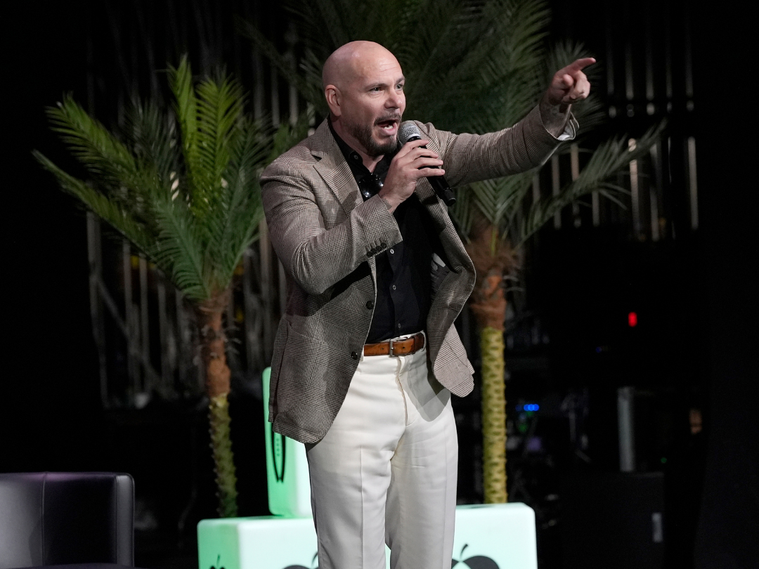 Extra Yard for Teachers Summit Inspires and Celebrates Educators in Miami