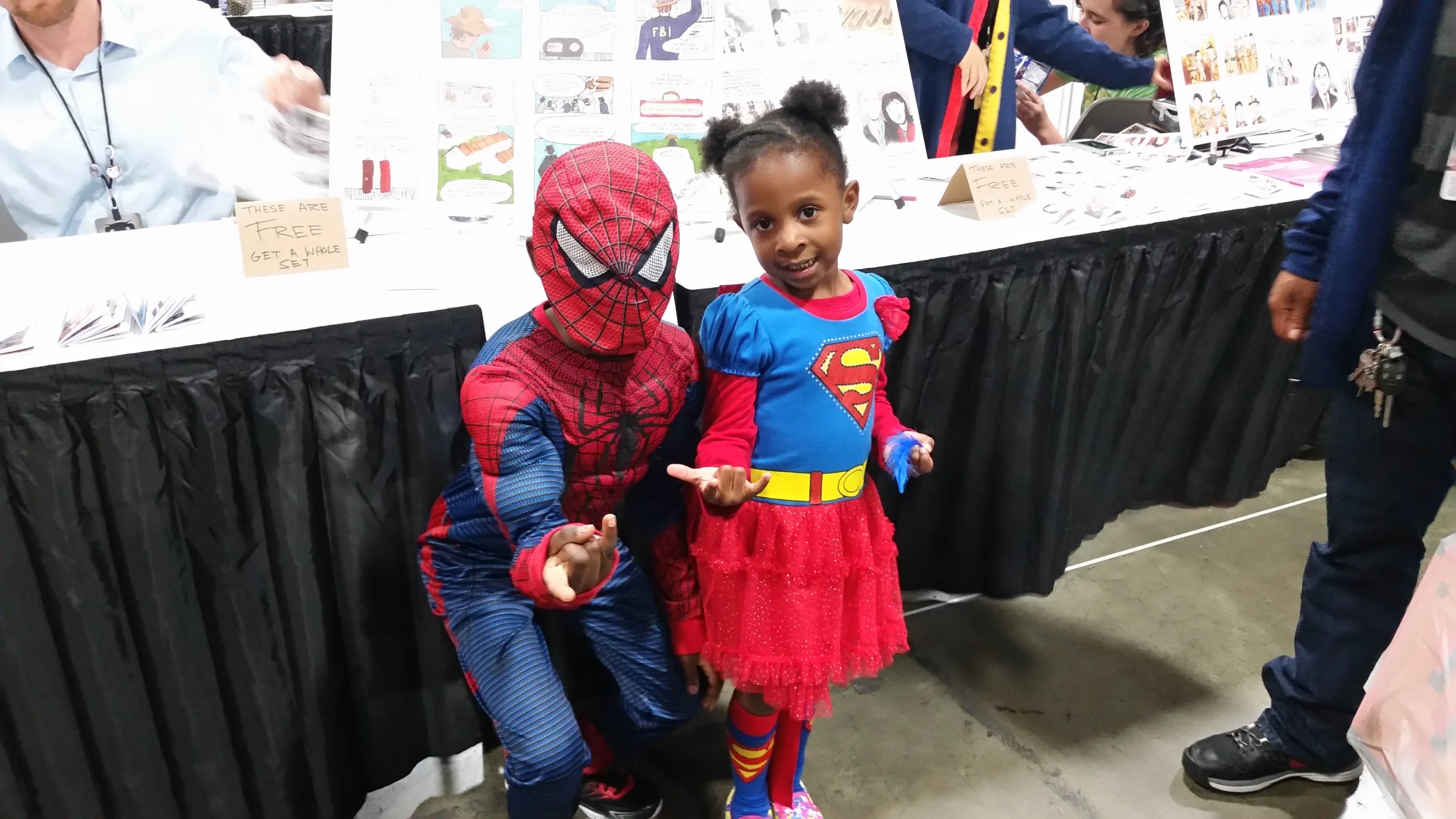 Everything is Awesome...con